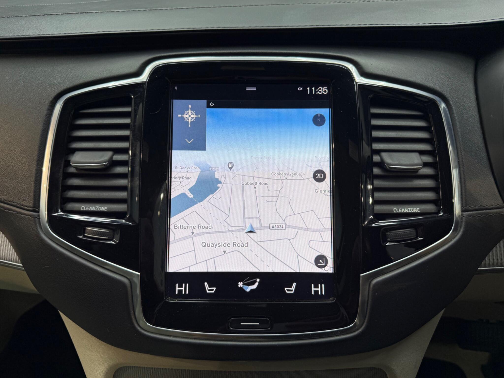 Volvo XC90 view 20