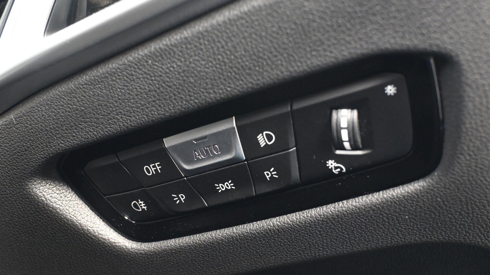BMW I4 view 25