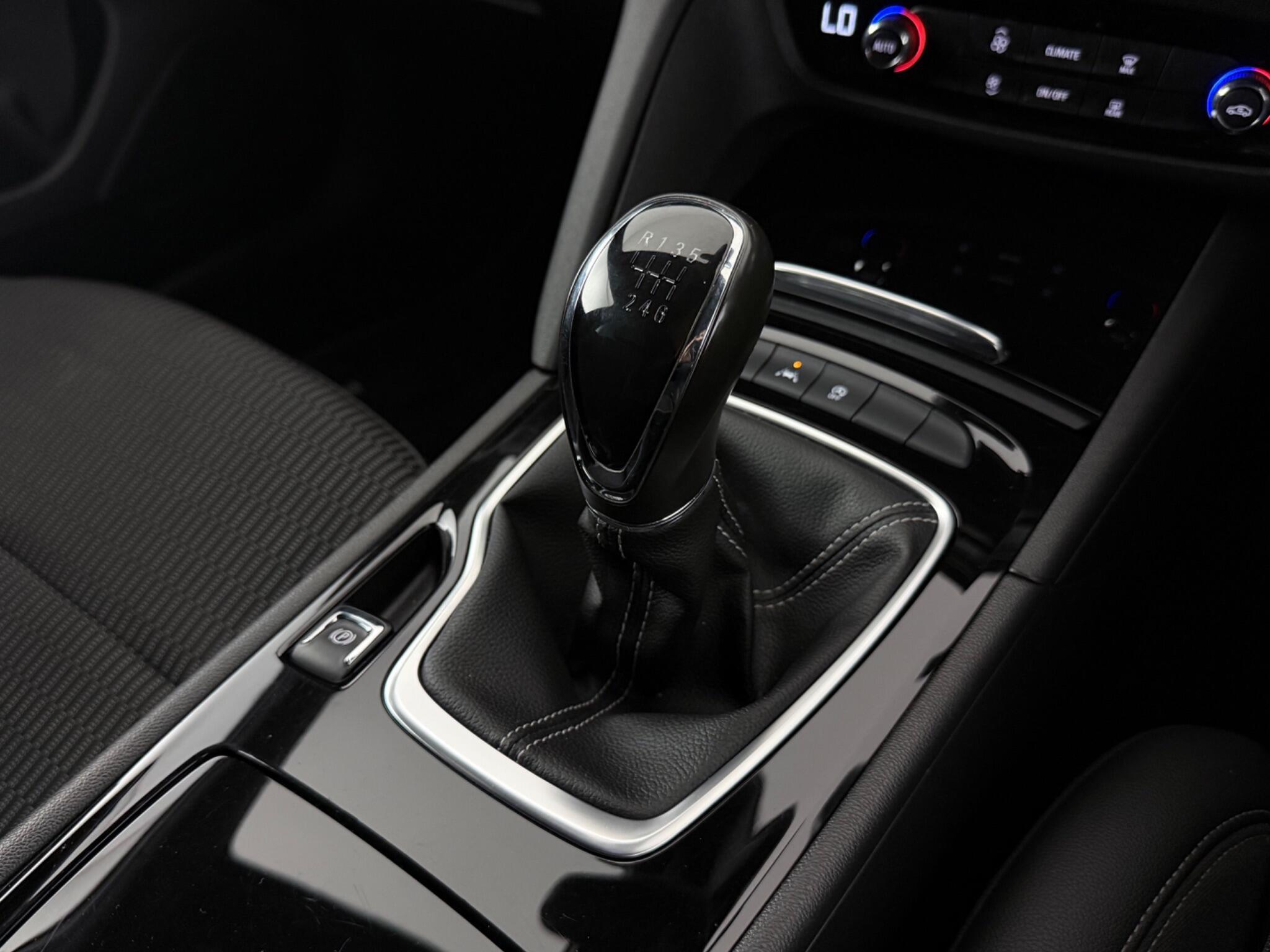 Vauxhall Insignia view 17