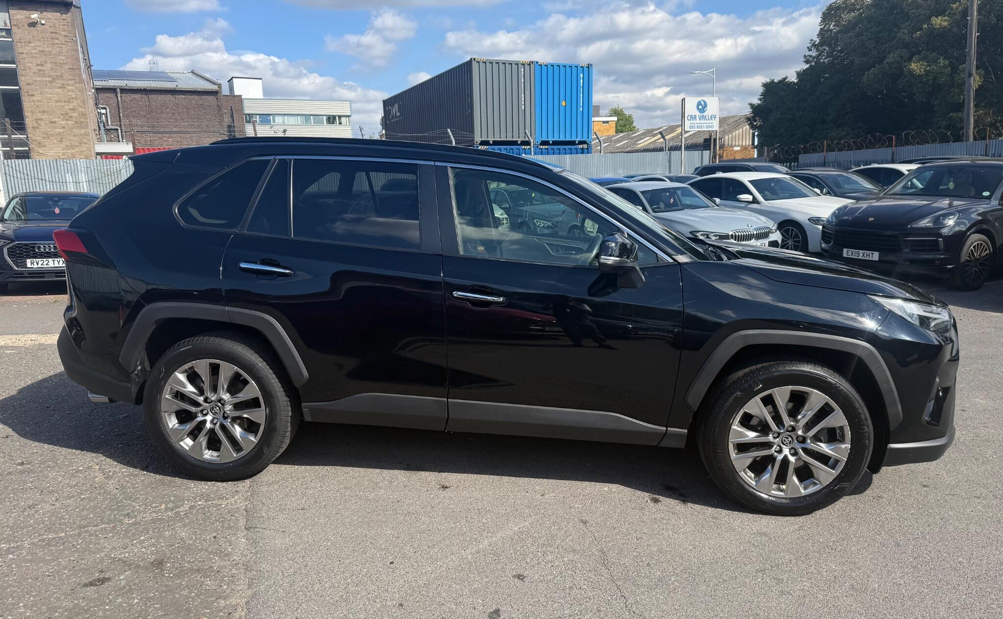 Toyota Rav4 view 7