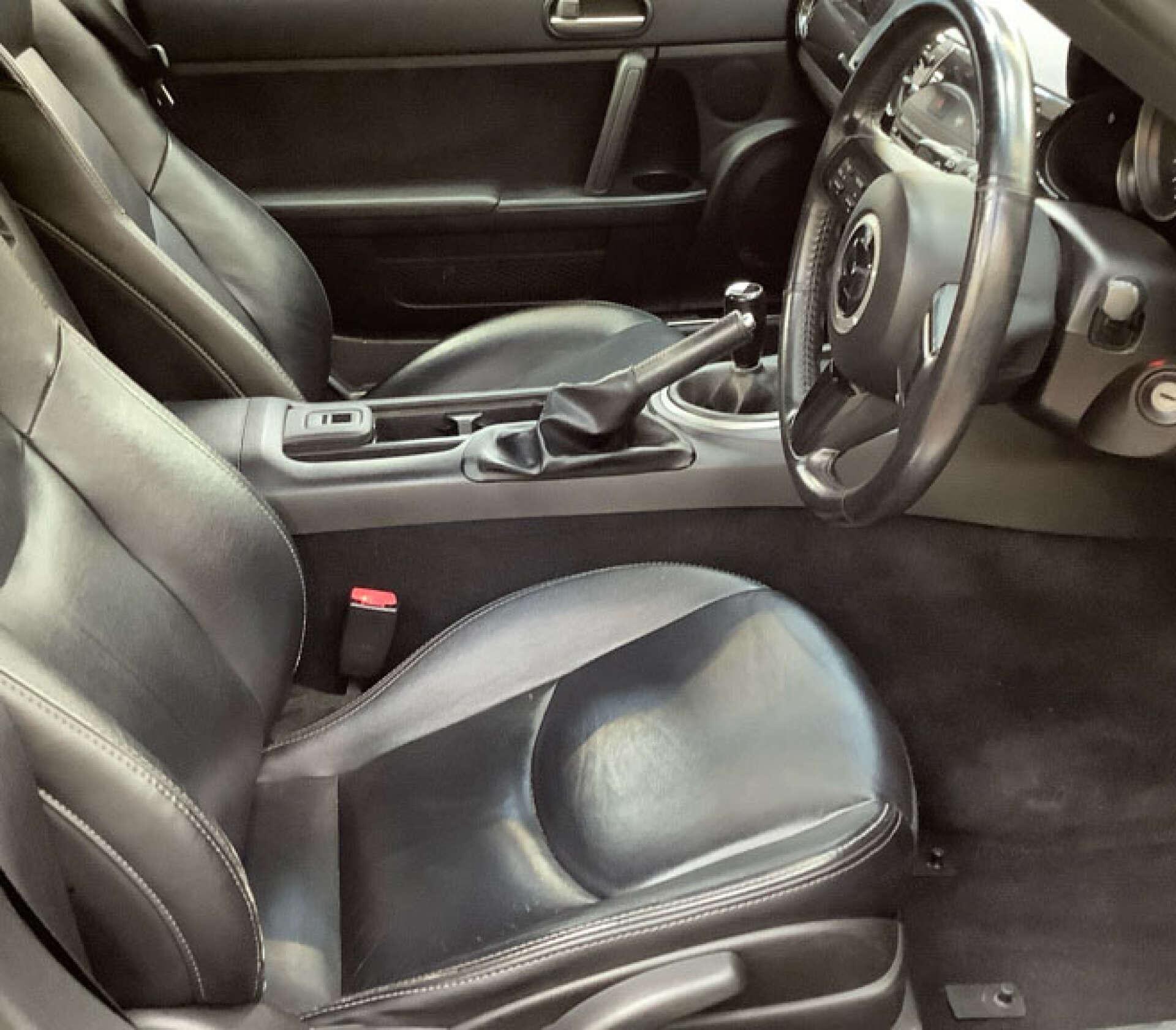 Mazda MX-5 view 4