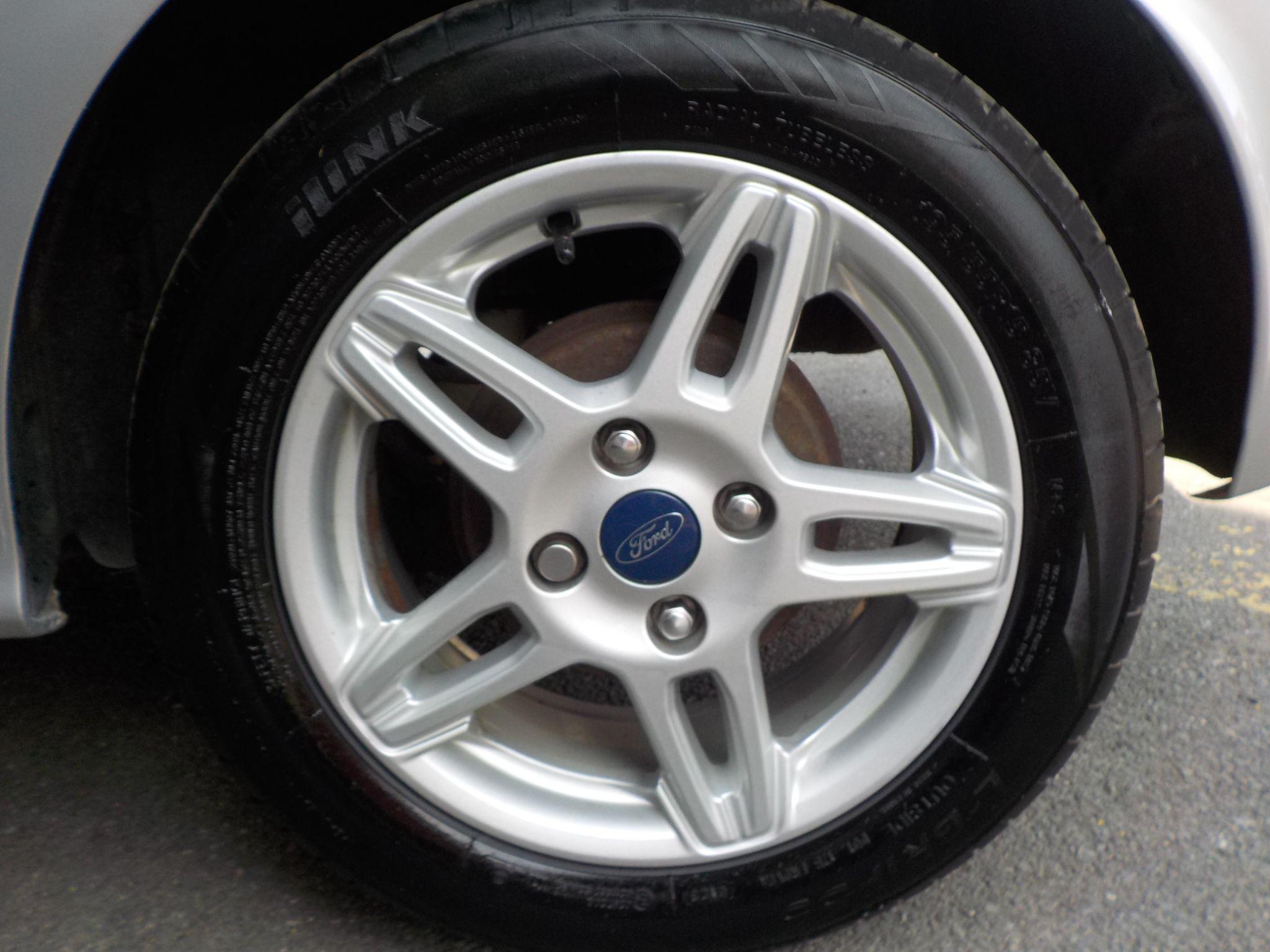 Ford Ka+ 1.2 Ti-VCT Zetec Euro 6 5dr