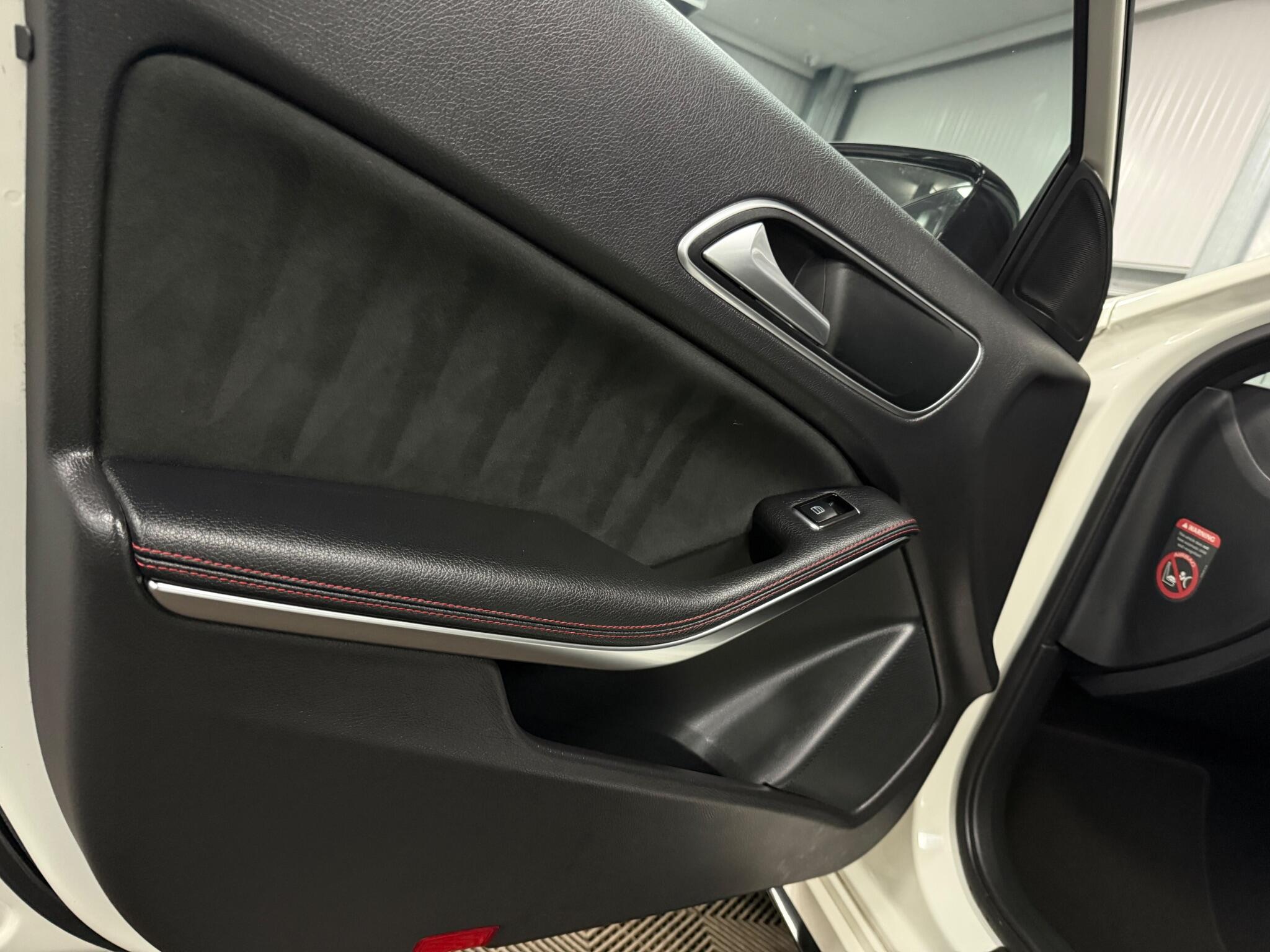 Mercedes-Benz A-Class view 34