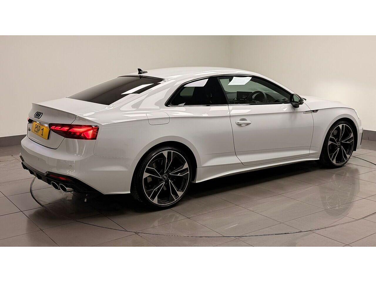 Audi S5 view 8