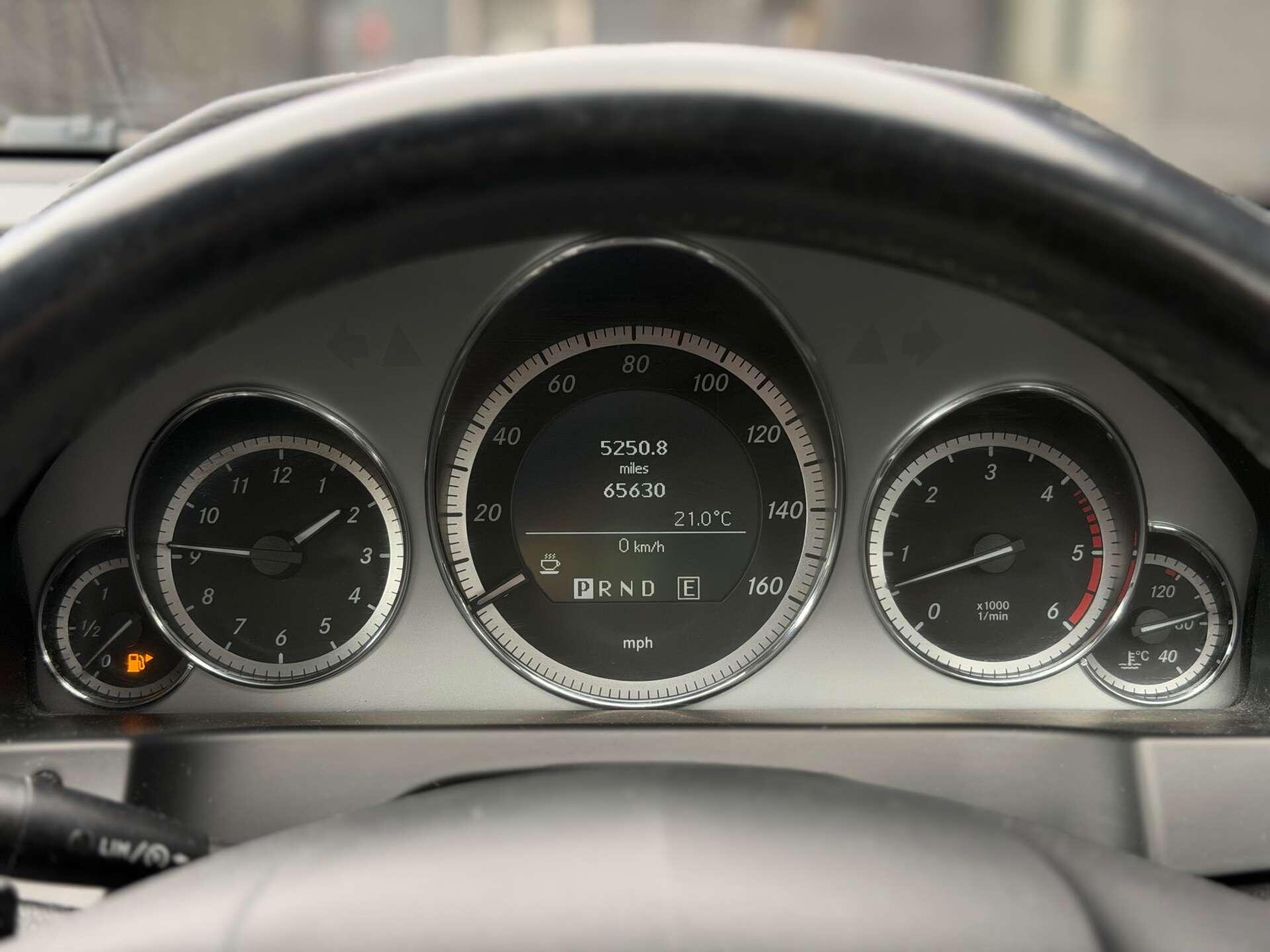 Mercedes-Benz E Class view 19