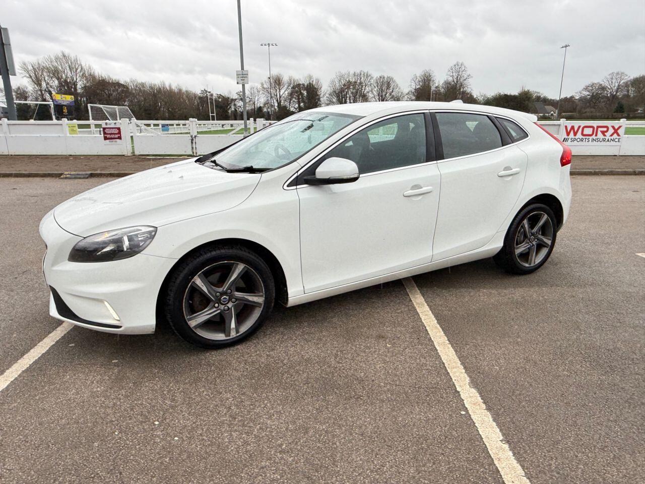 Volvo V40 view 44