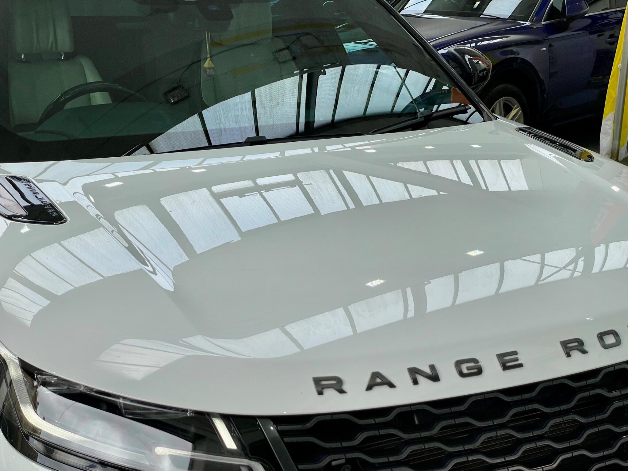 Land Rover Range Rover Velar view 36