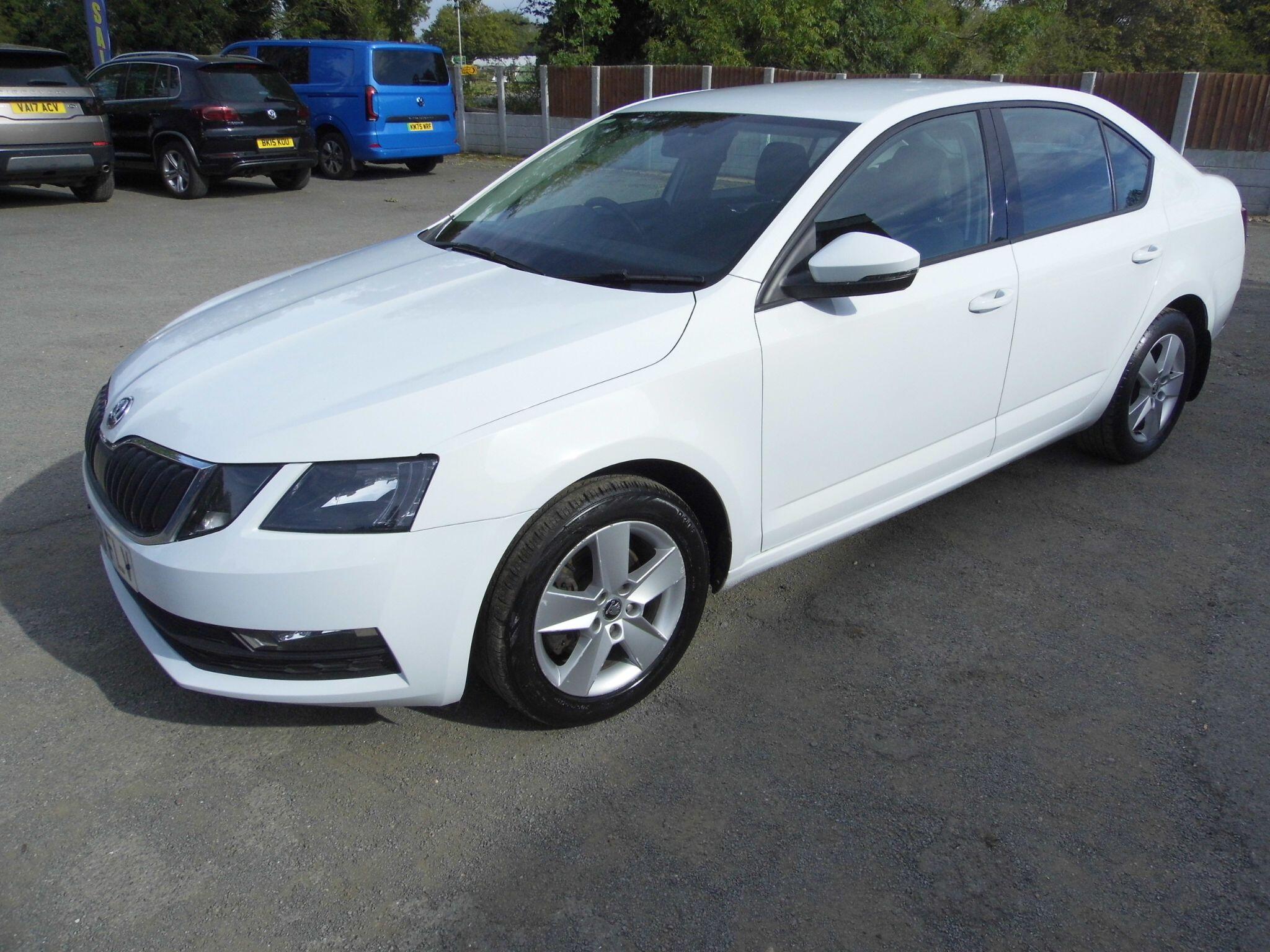 Skoda Octavia view 3