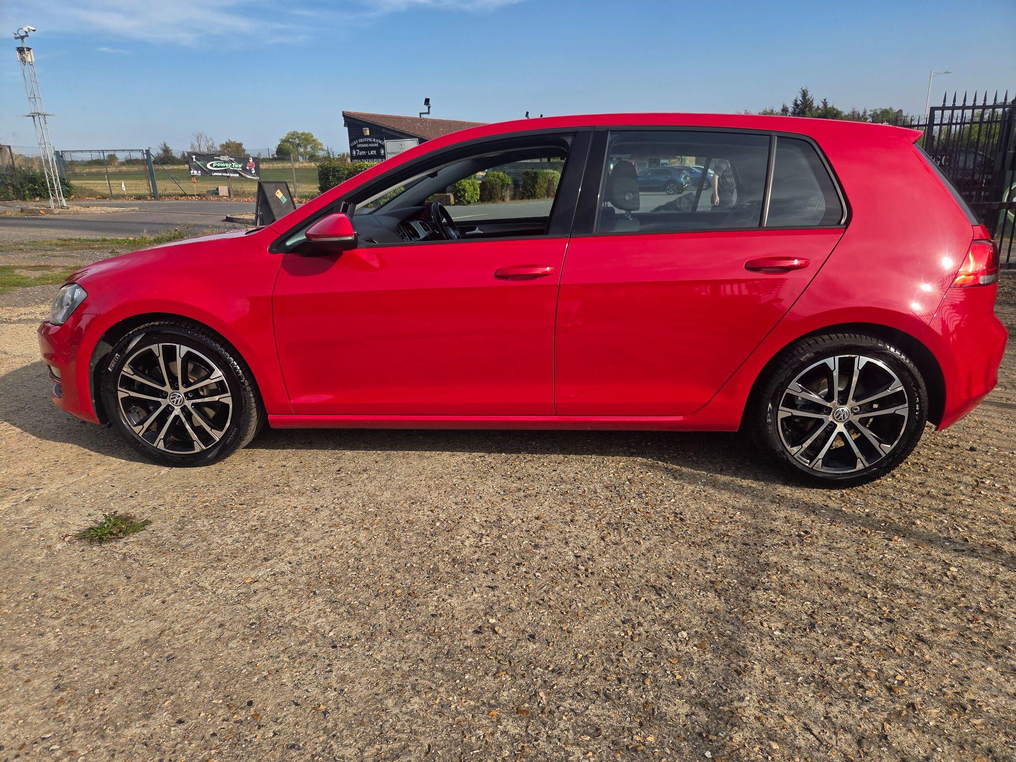 Volkswagen Golf view 5