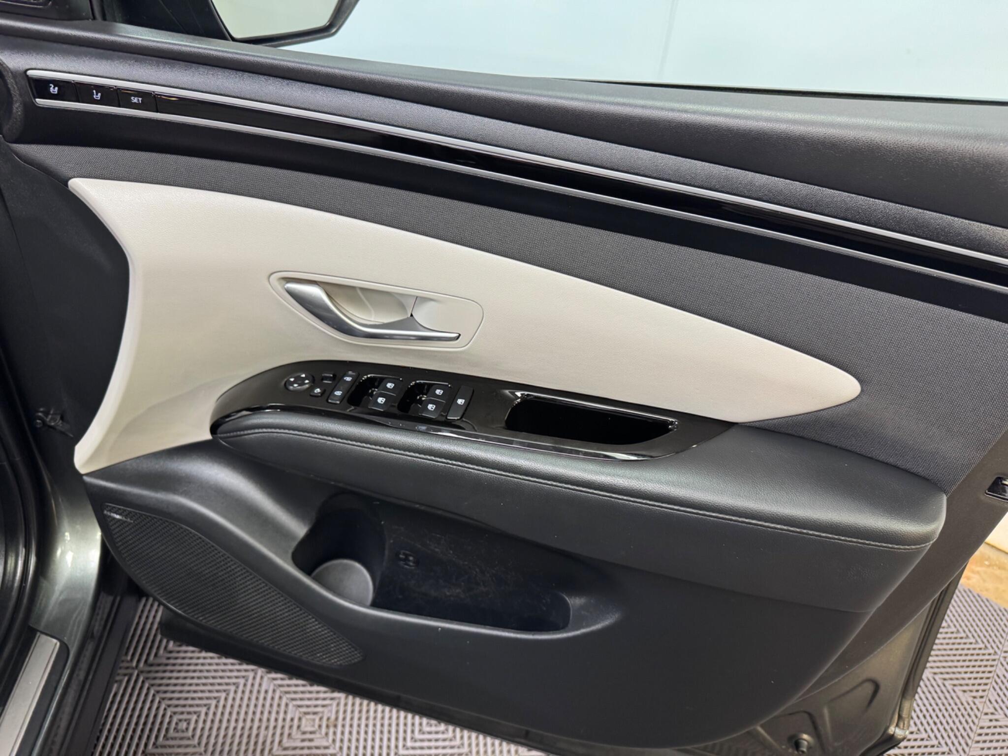 Hyundai Tucson view 26