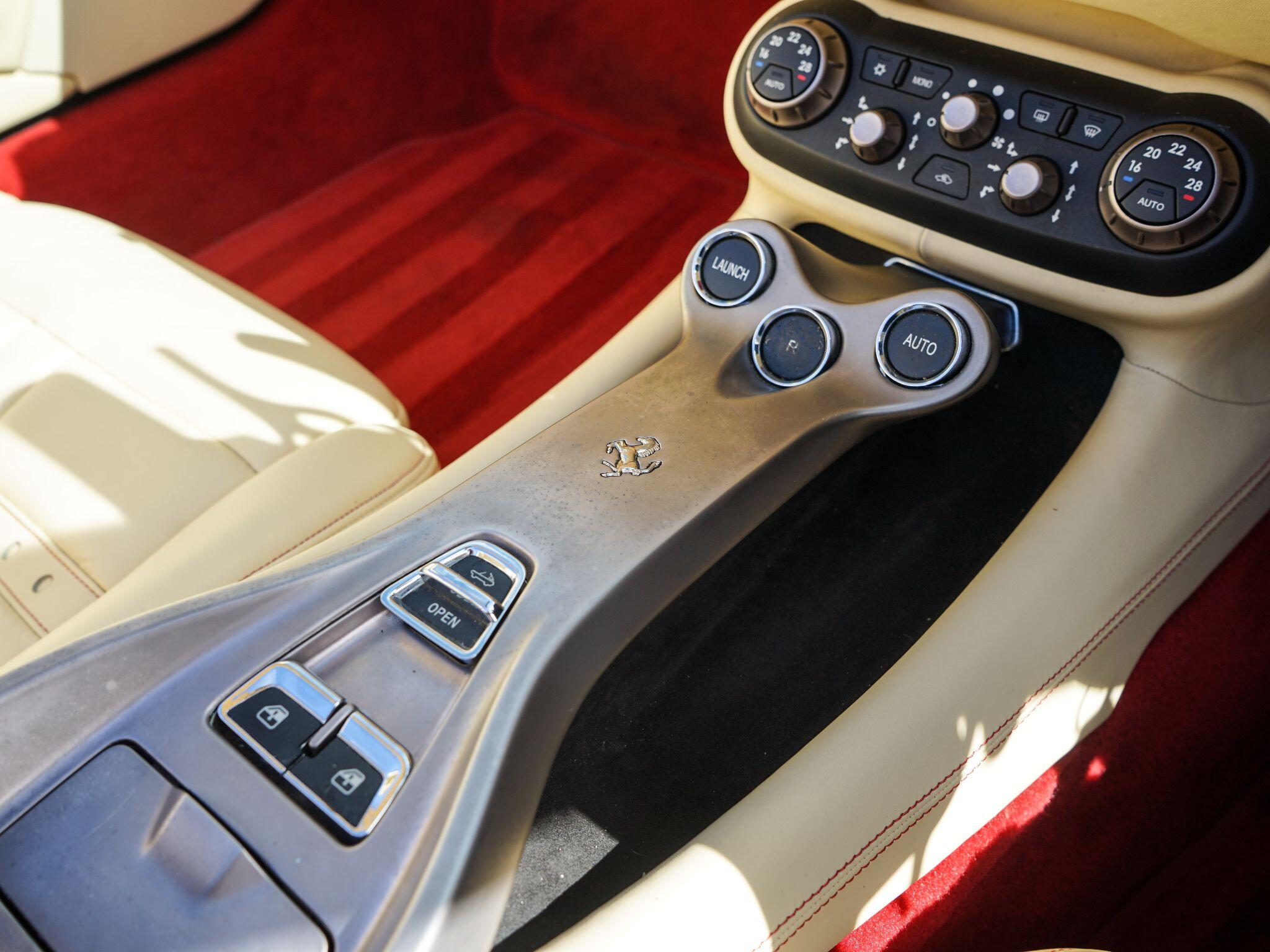 Ferrari California view 28