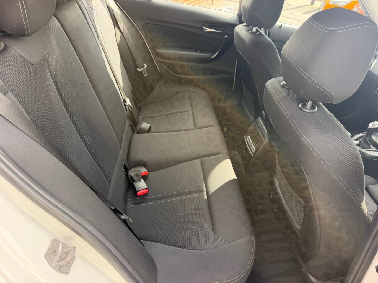 BMW 1 Series view 23