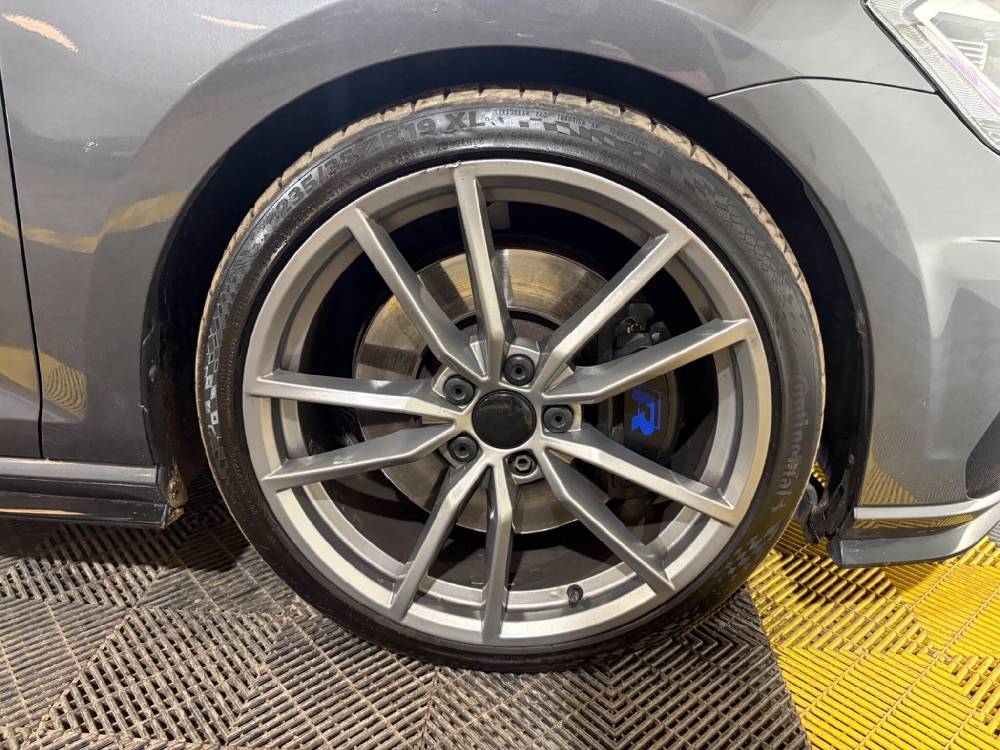 Volkswagen Golf view 44