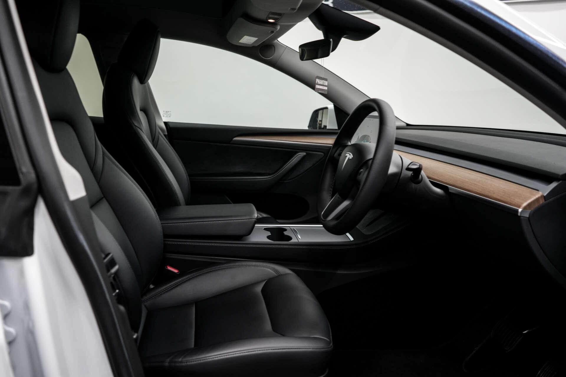 Tesla Model Y view 17