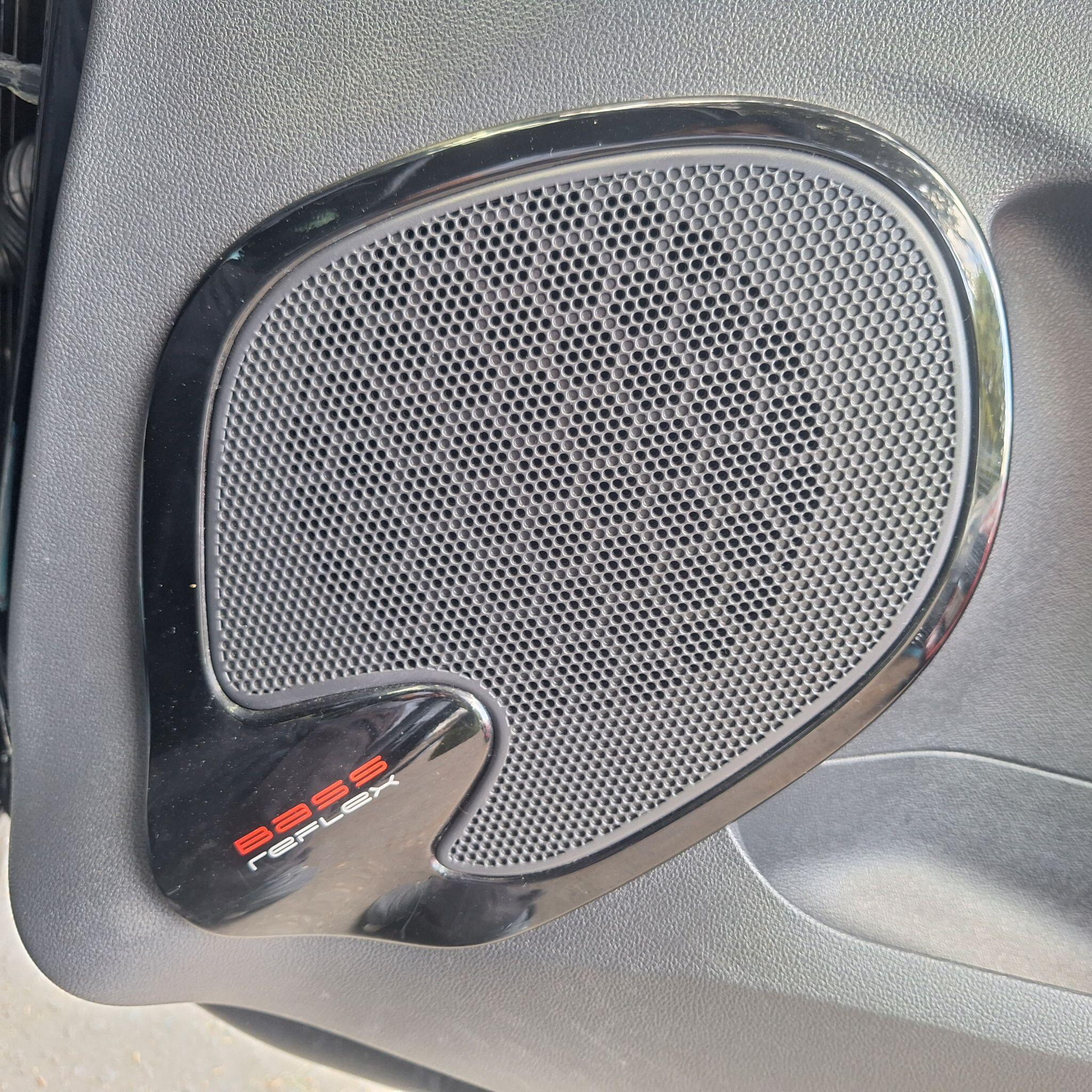 Renault Clio view 23