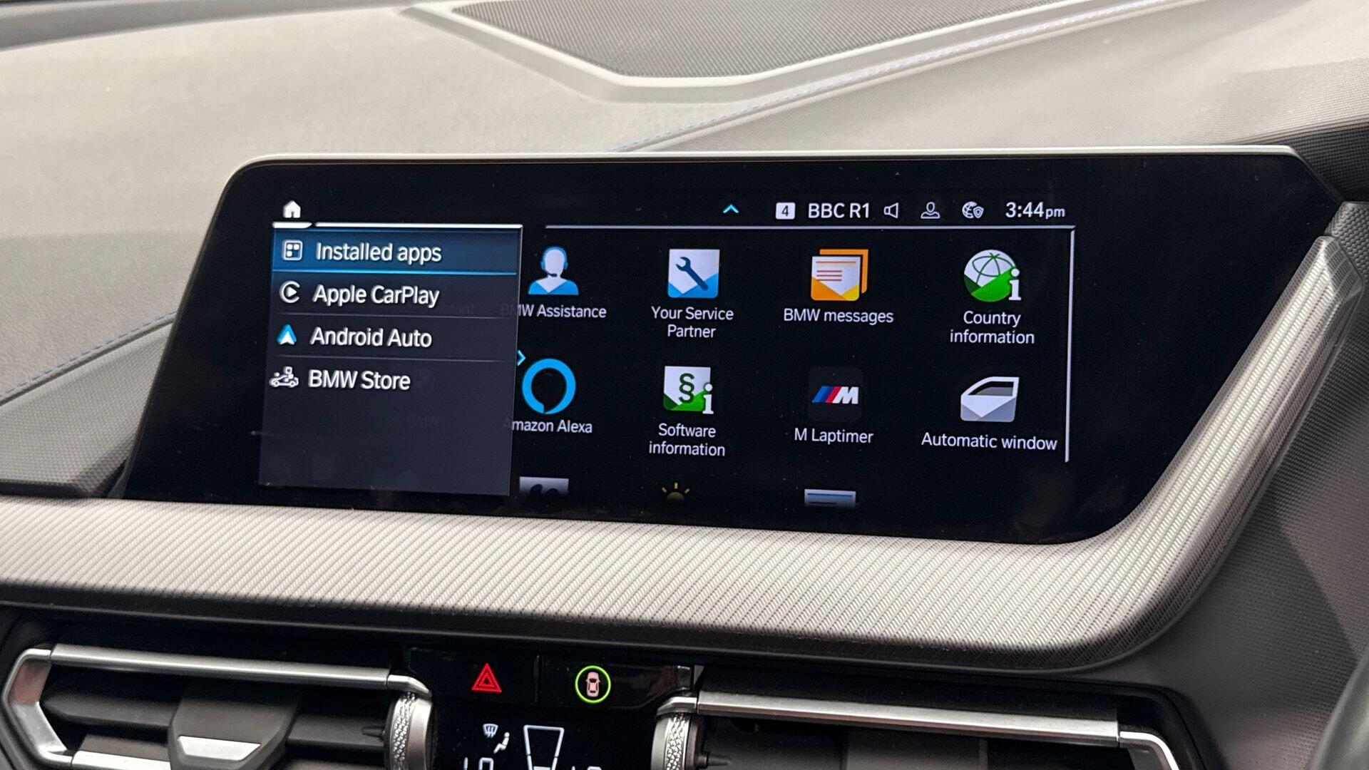 BMW 1 Series view 25