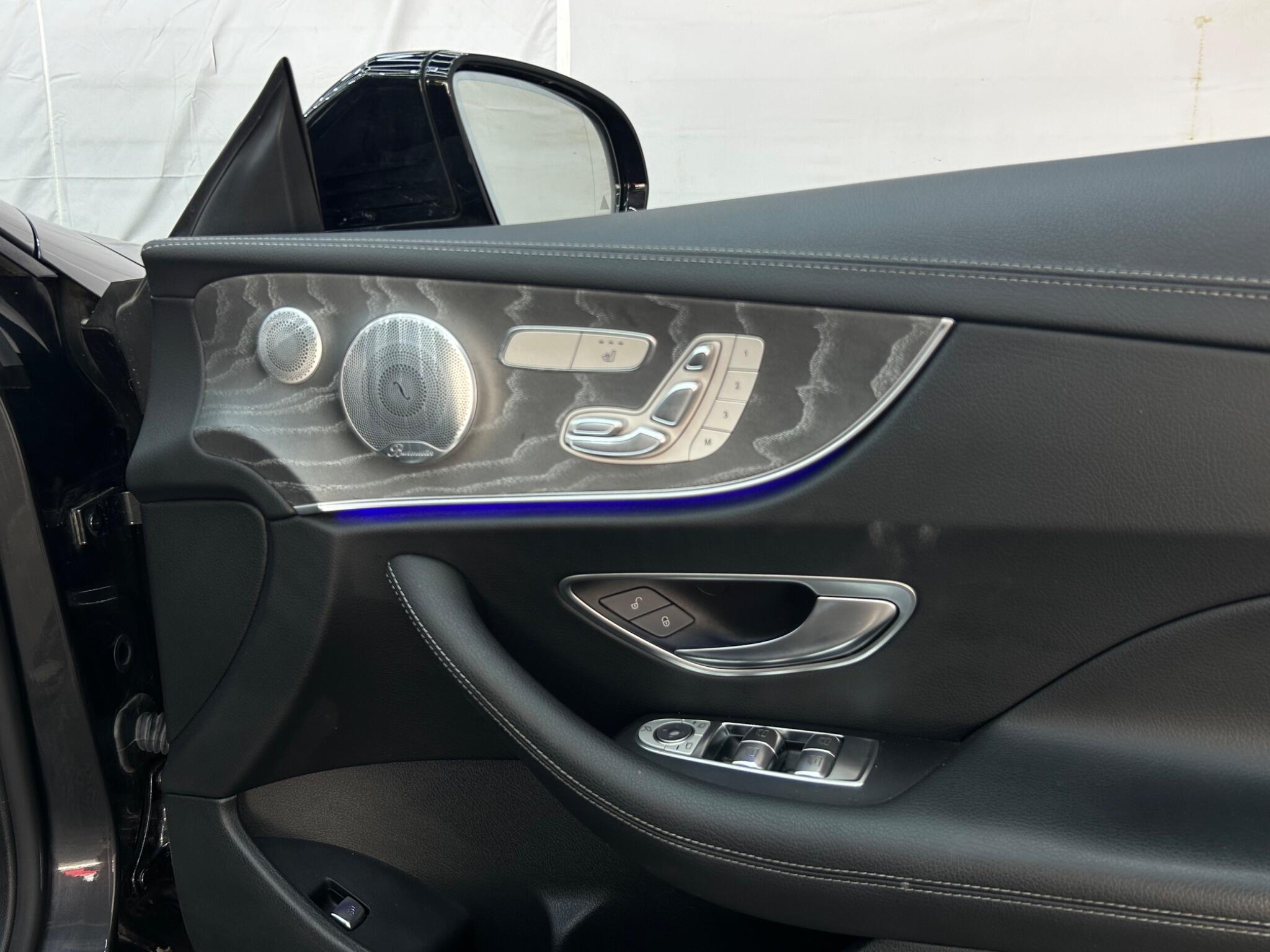 Mercedes-Benz E Class view 50