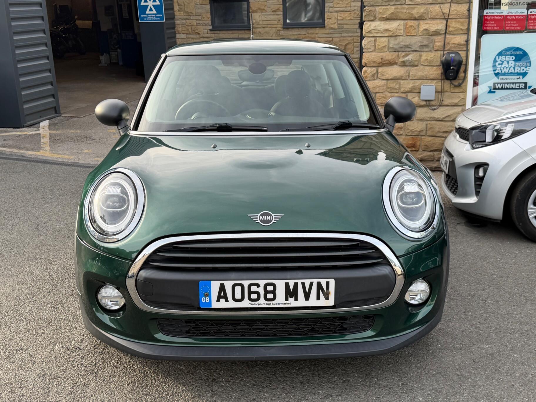 Mini Hatch view 3
