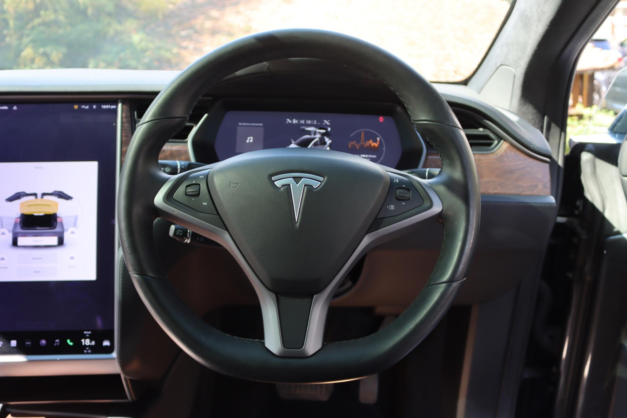 Tesla Model X view 43