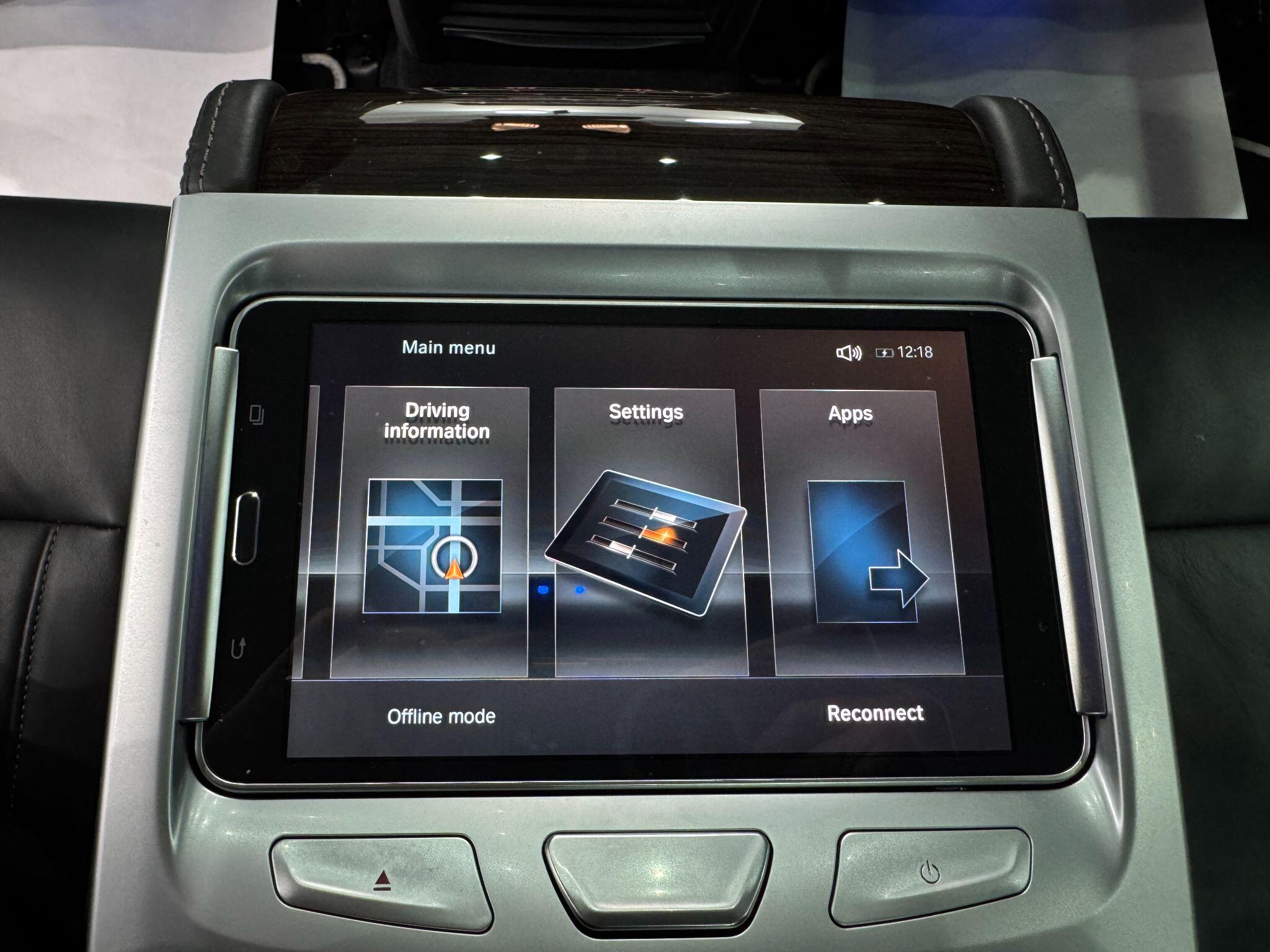 BMW 7 Series view 60