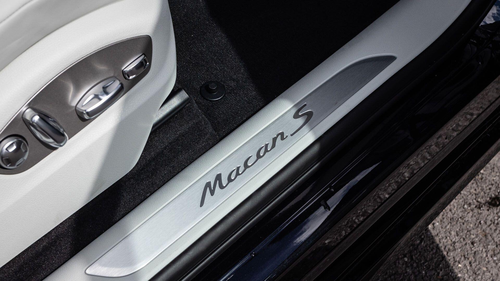 Porsche Macan view 33