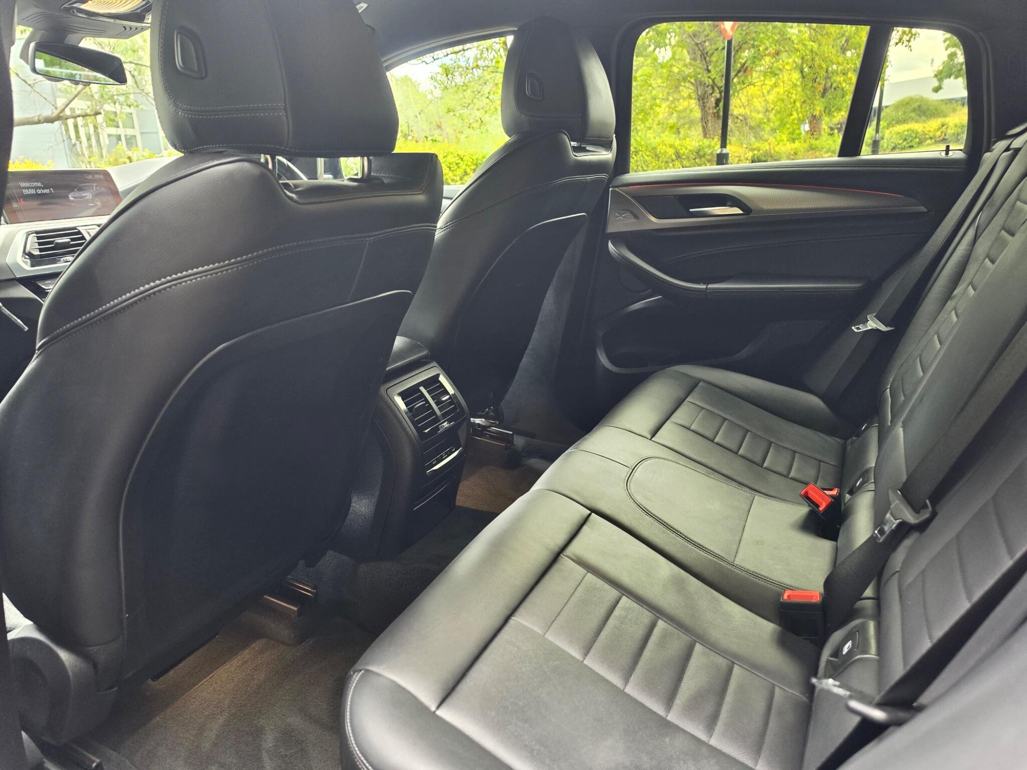 BMW X4 view 14