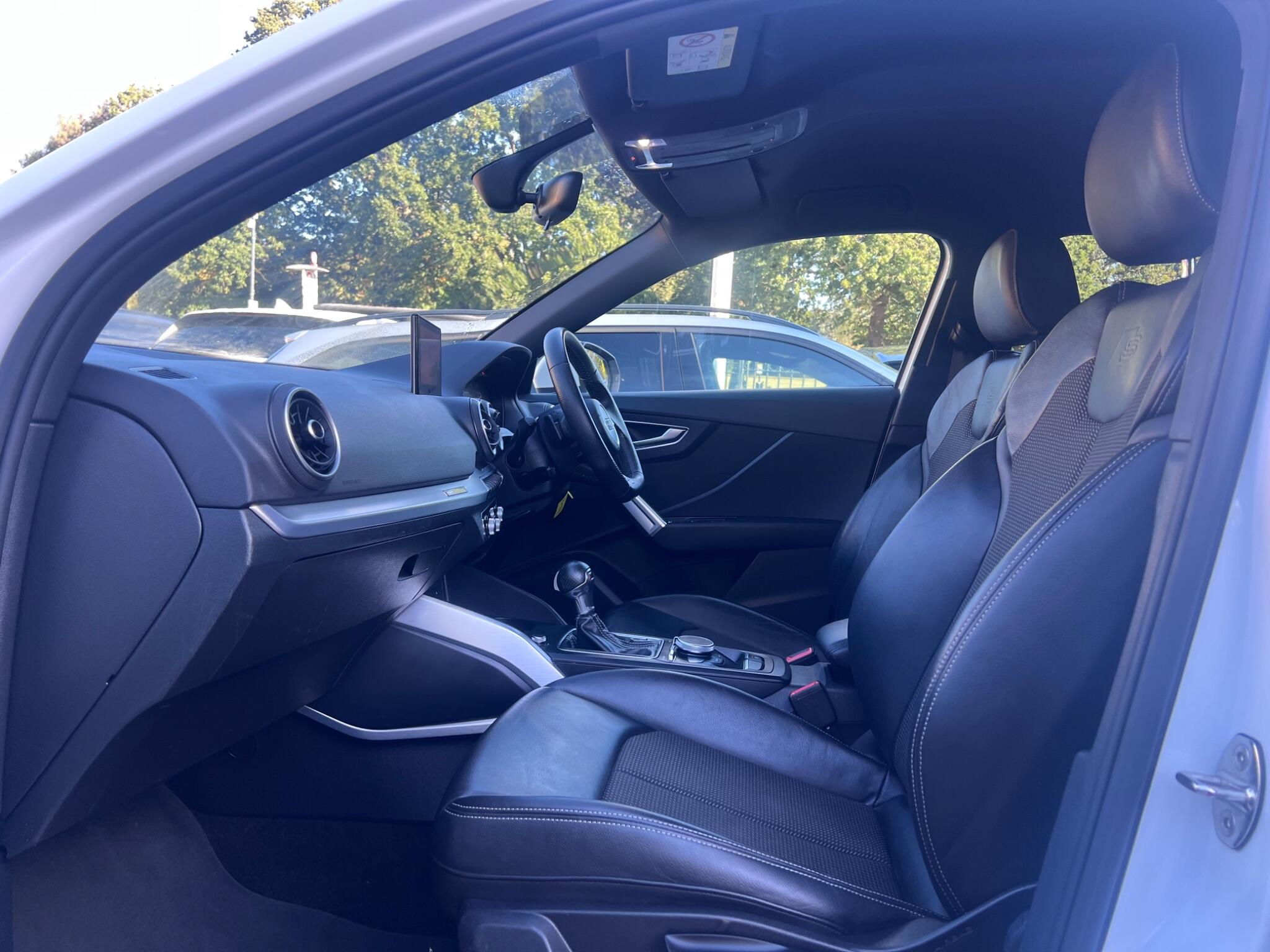 Audi Q2 view 36