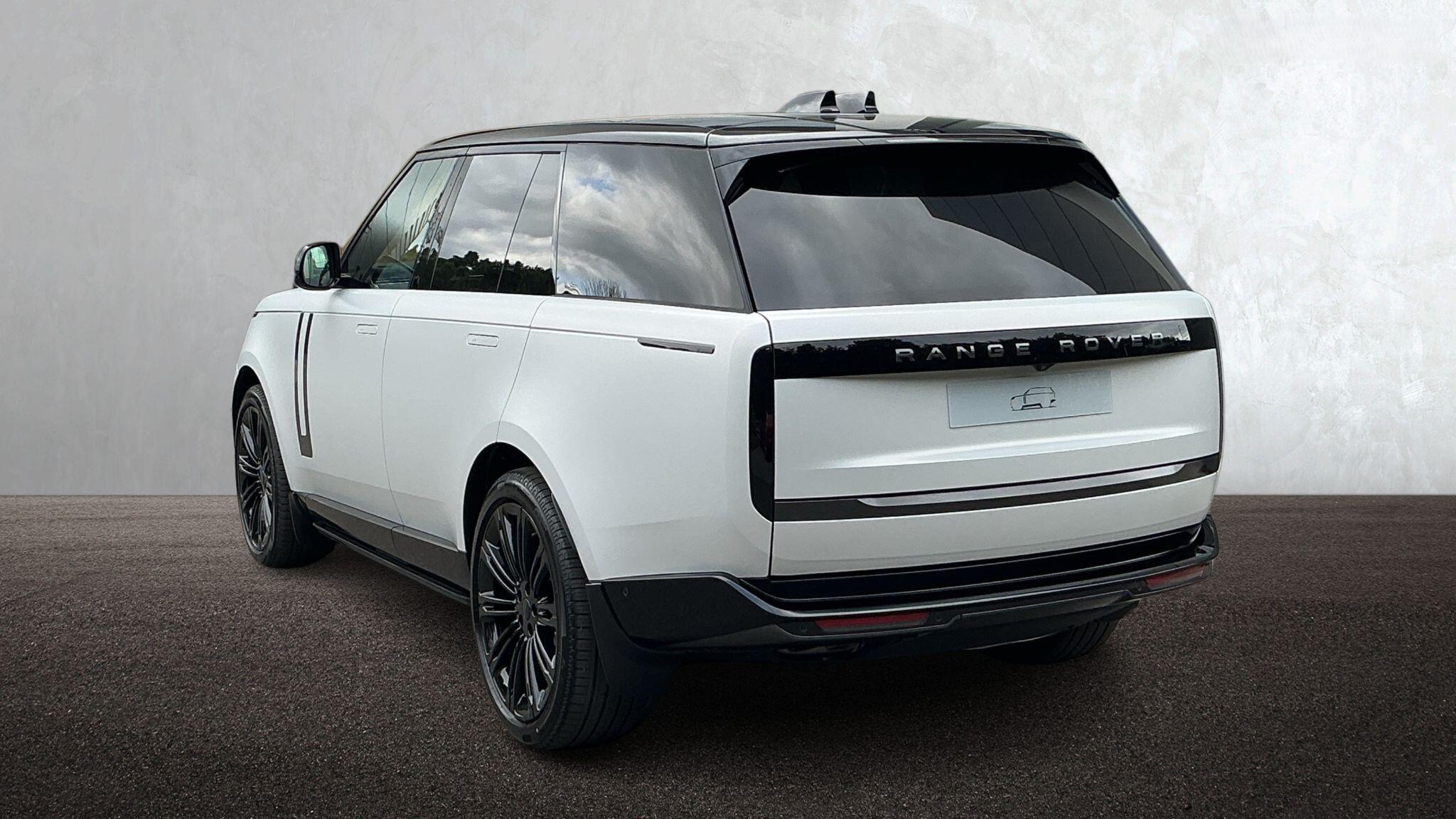 Land Rover Range Rover view 2