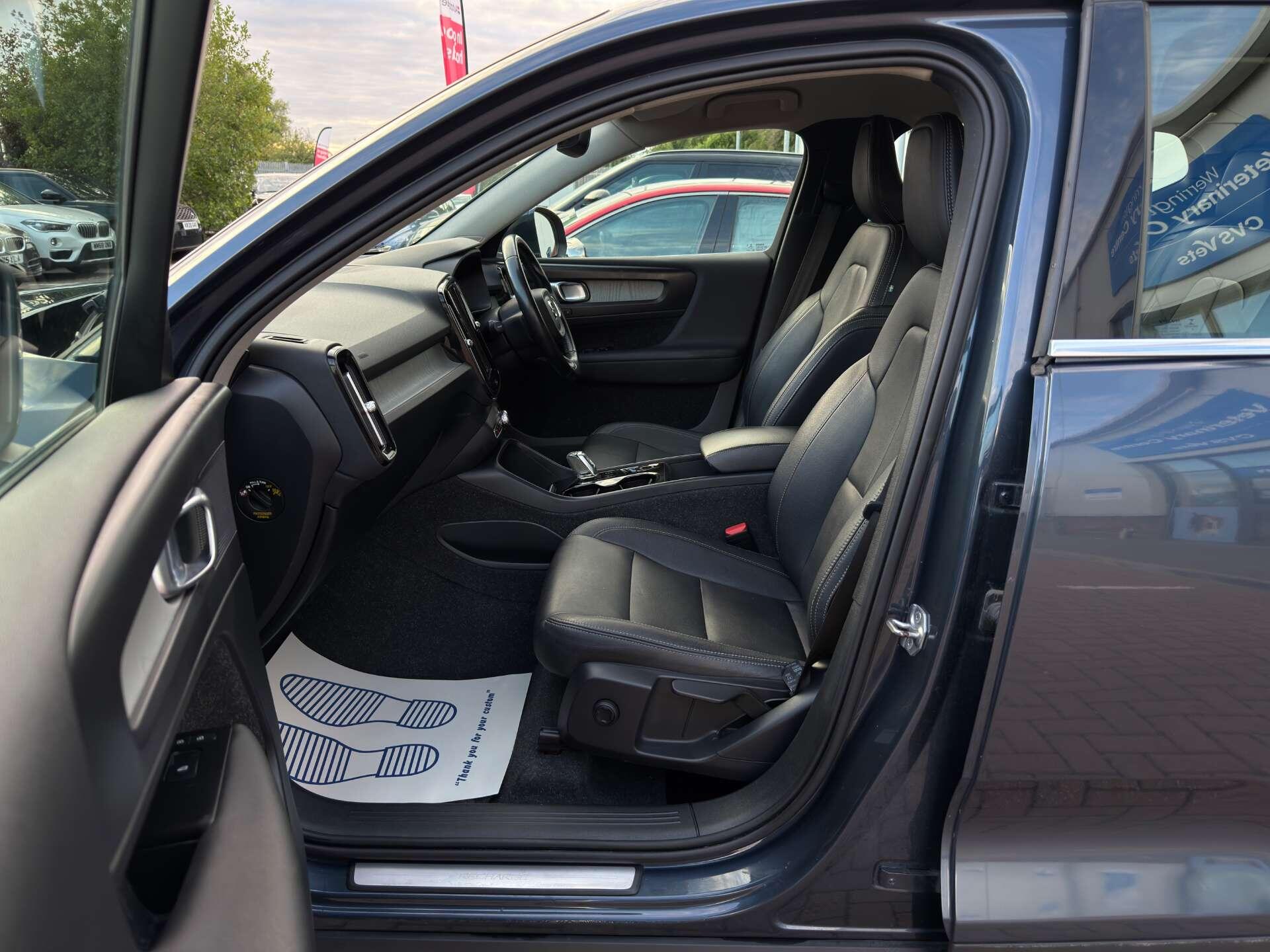 Volvo XC40 view 56