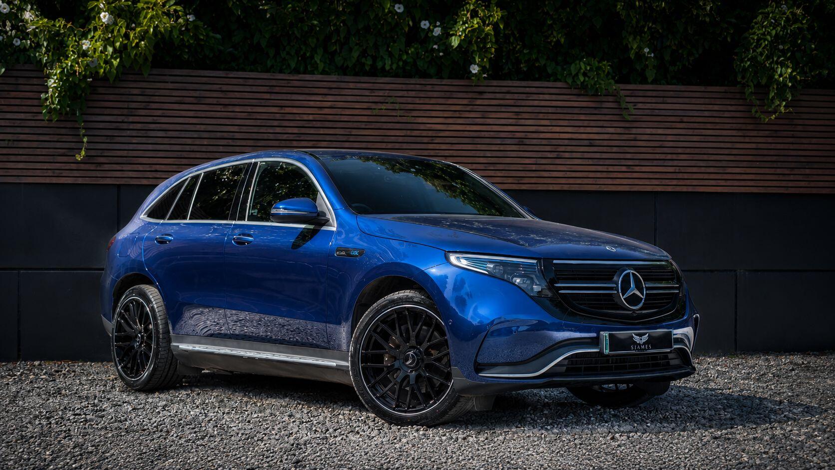 Mercedes-Benz EQC view 4