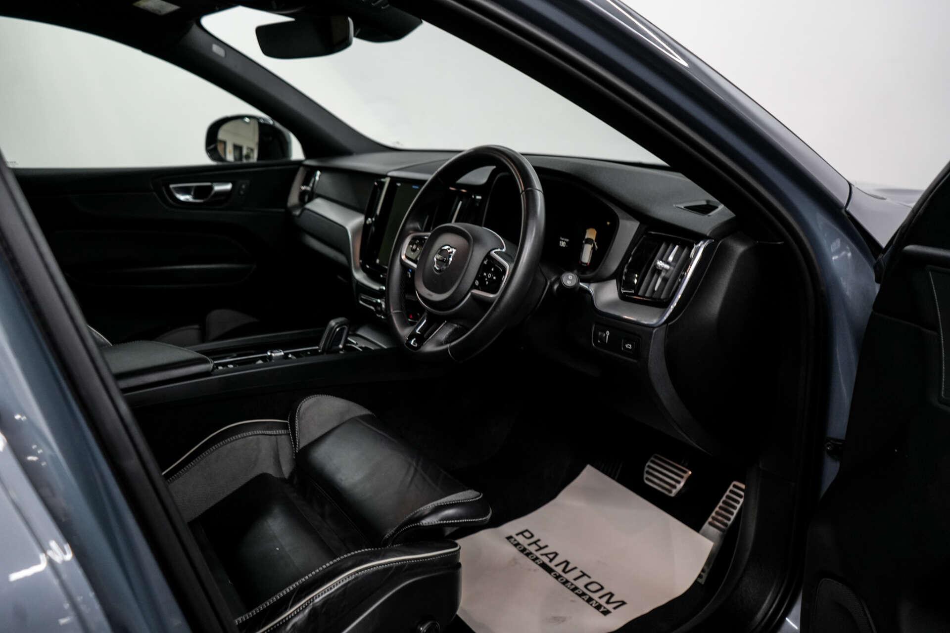 Volvo XC60 view 14