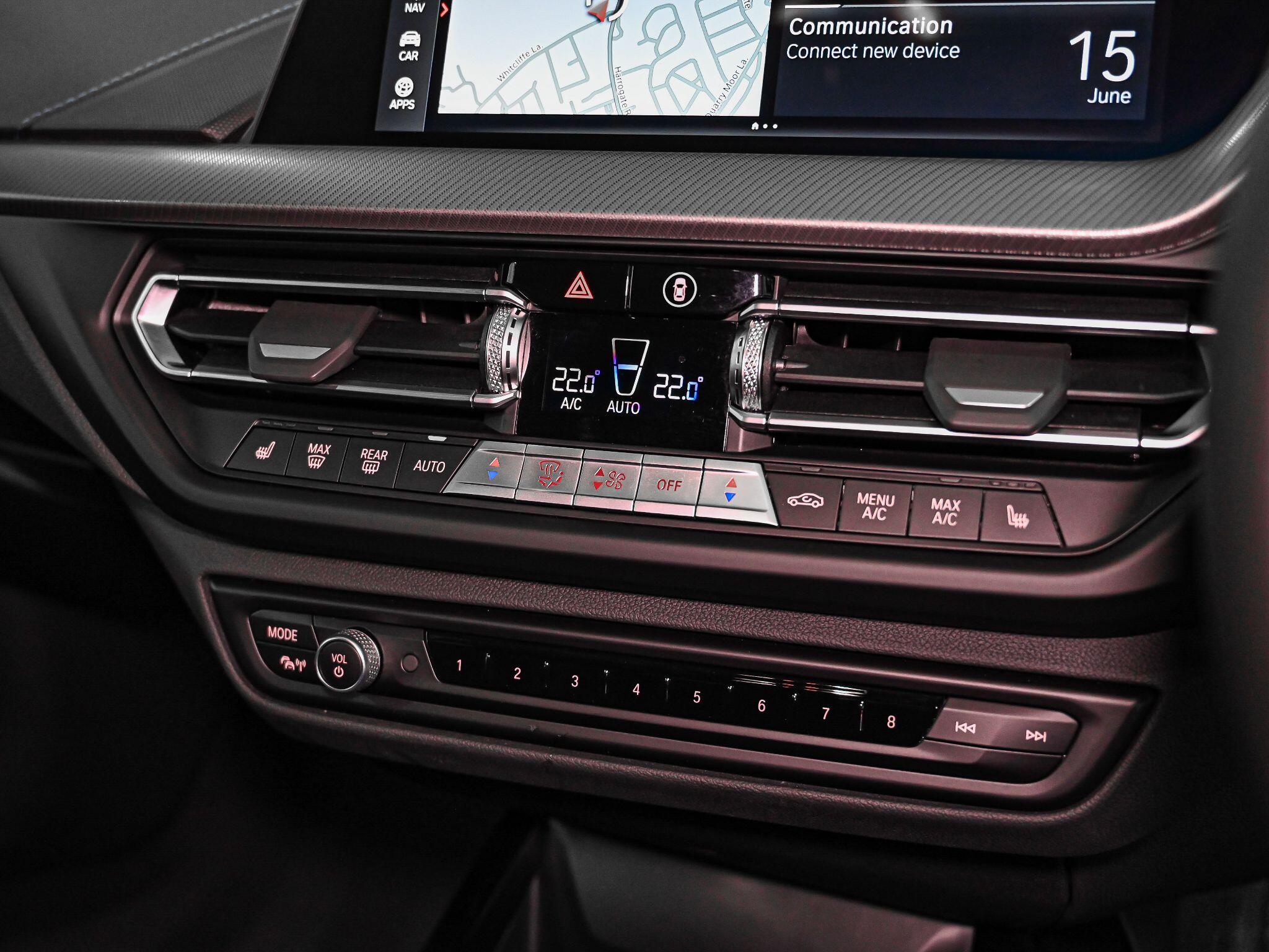 BMW 1 Series view 14
