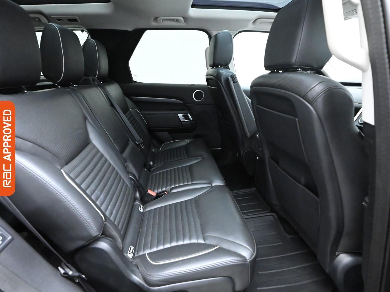 Land Rover Discovery view 12
