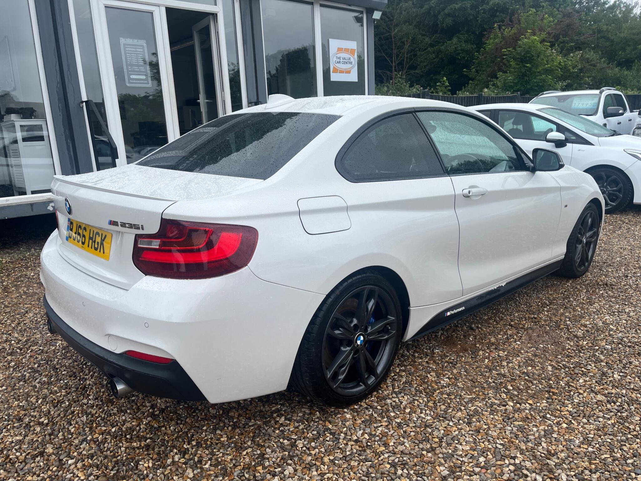 BMW 2 Series view 4