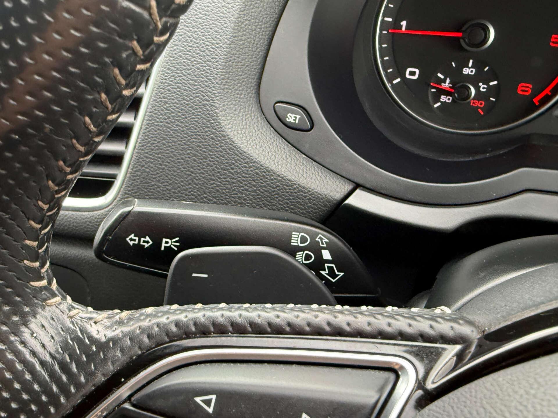 Audi Q3 view 45