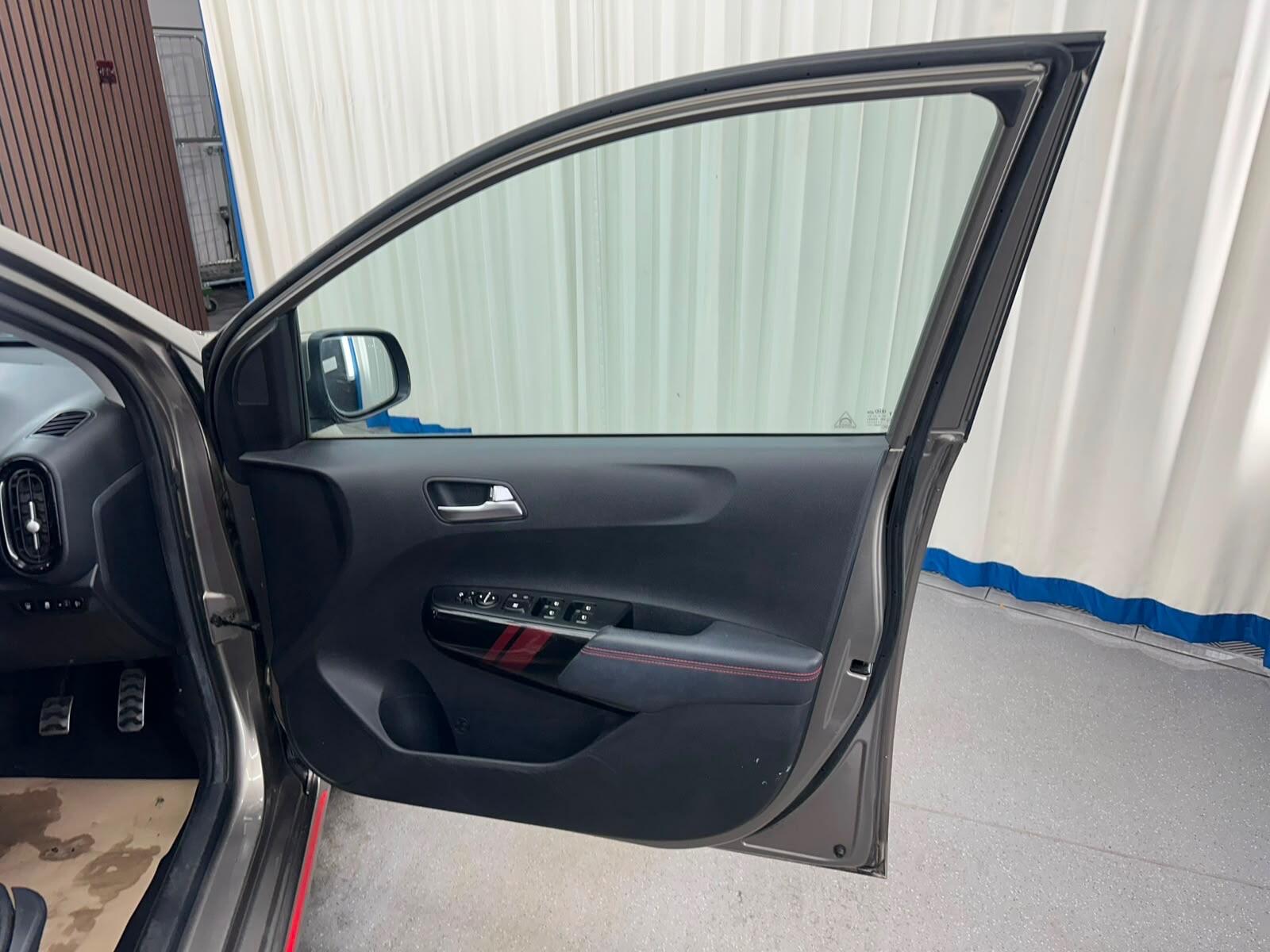 Kia Picanto view 18