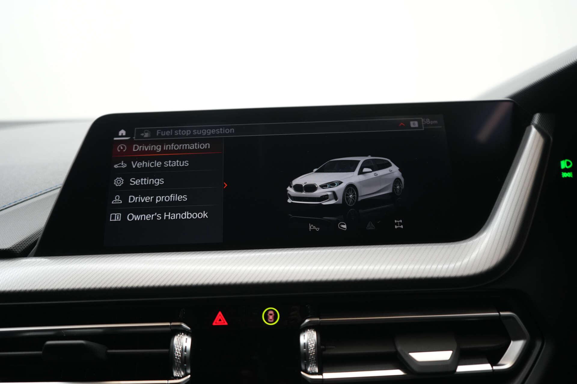 BMW 1 Series view 32