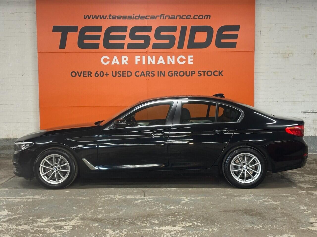 BMW 5 Series view 9