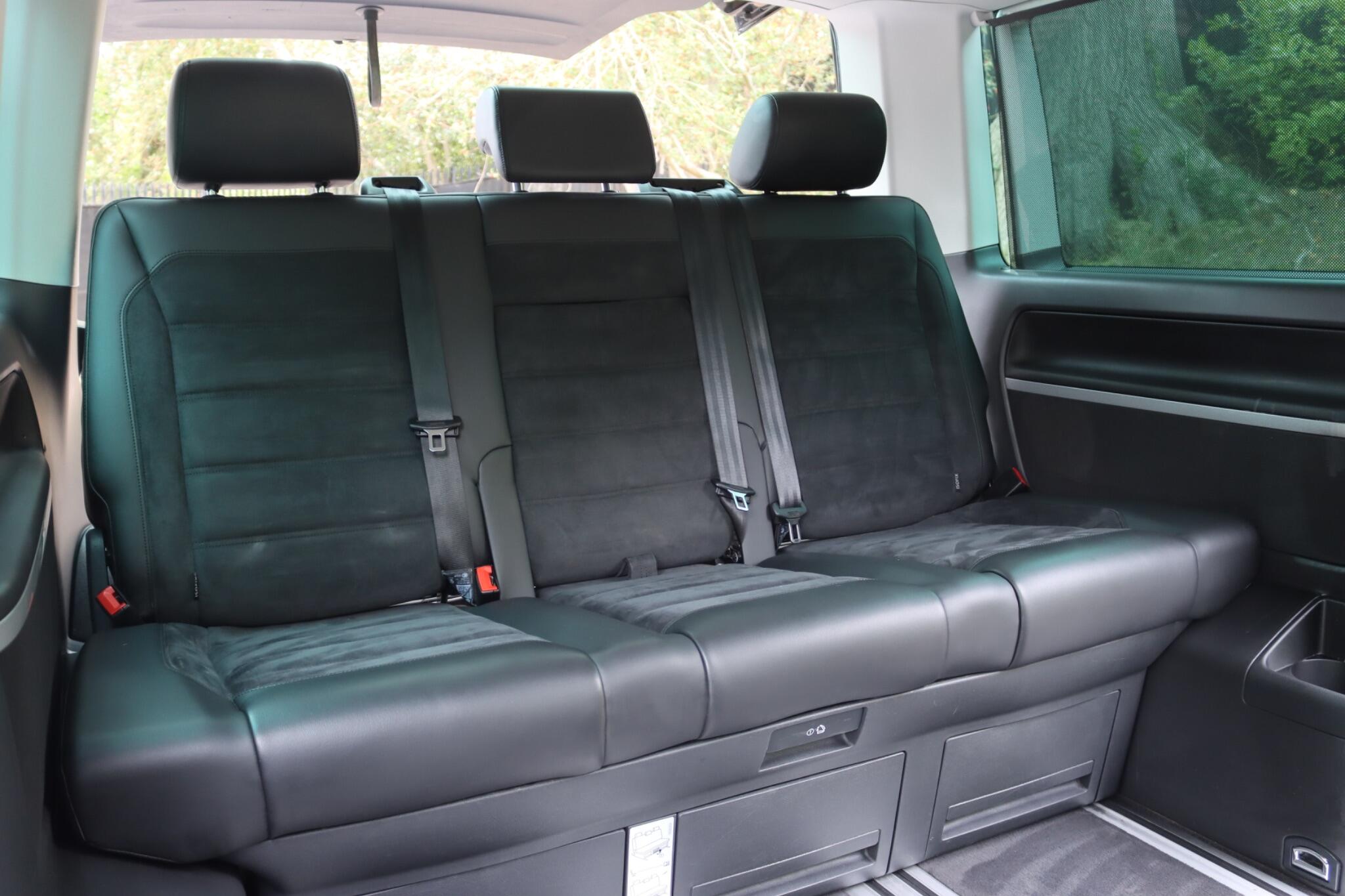 Volkswagen Caravelle view 32