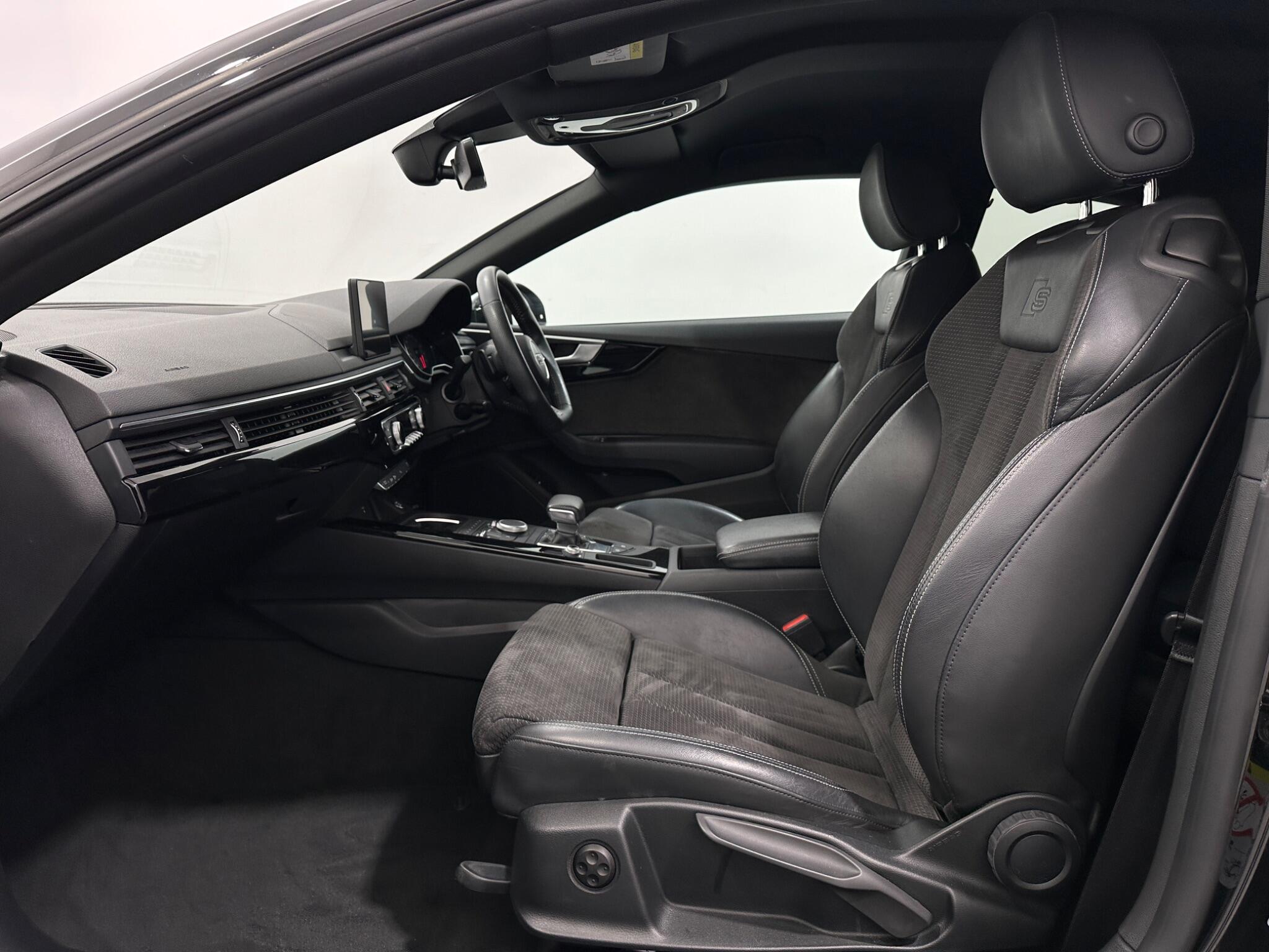 Audi A5 view 36