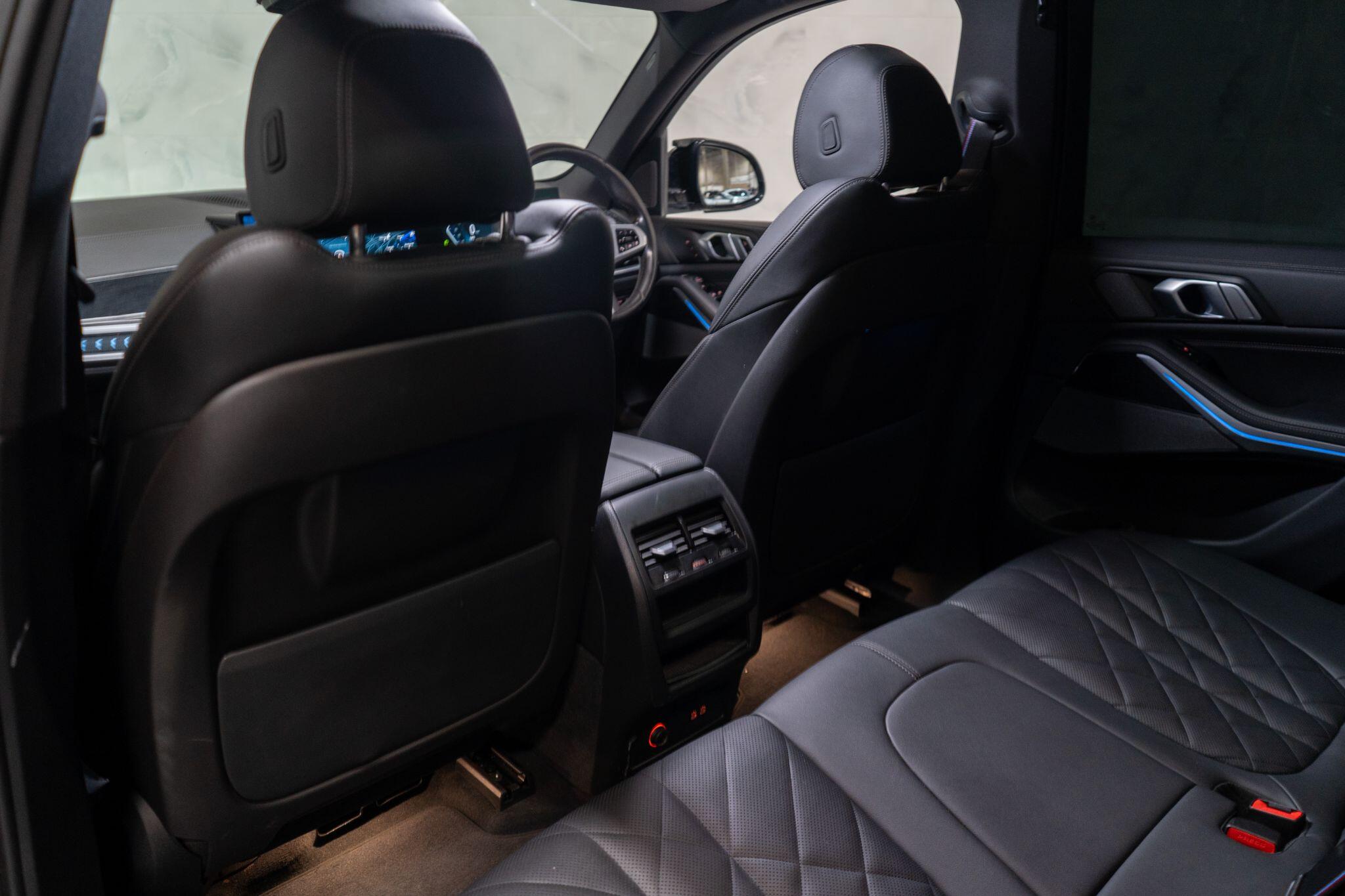 BMW X5 view 18