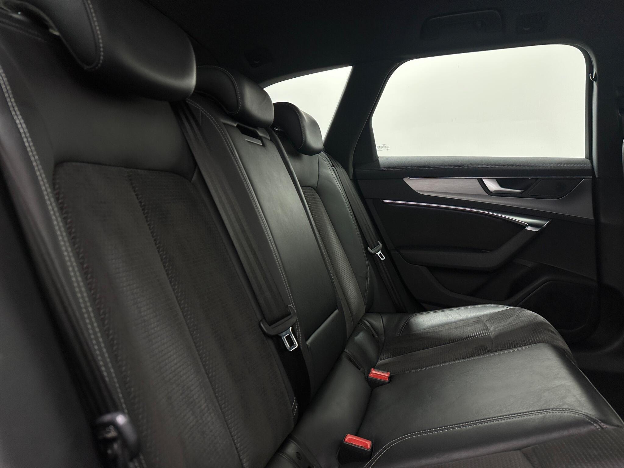 Audi A6 Avant view 43