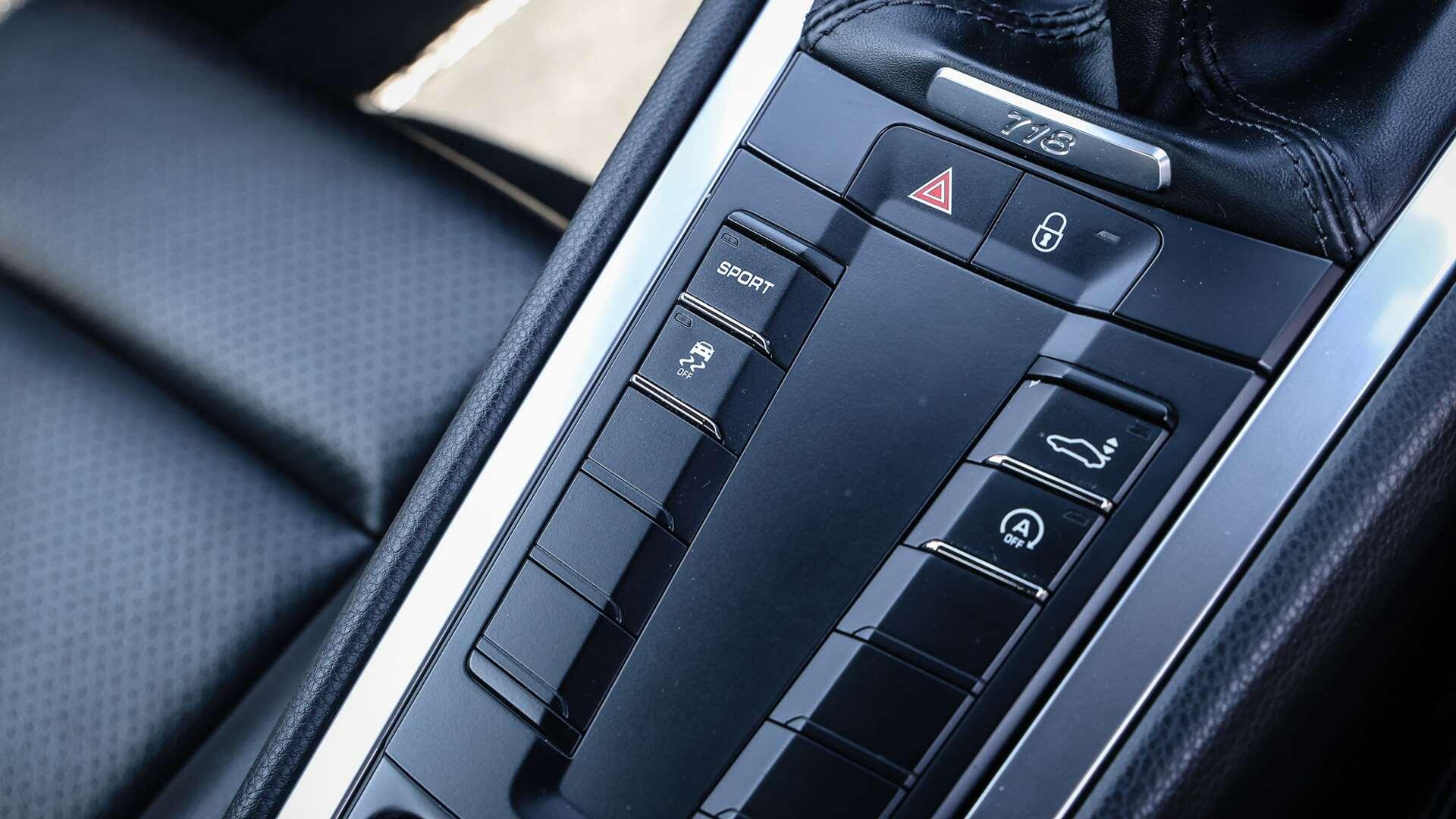 Porsche Cayman view 28