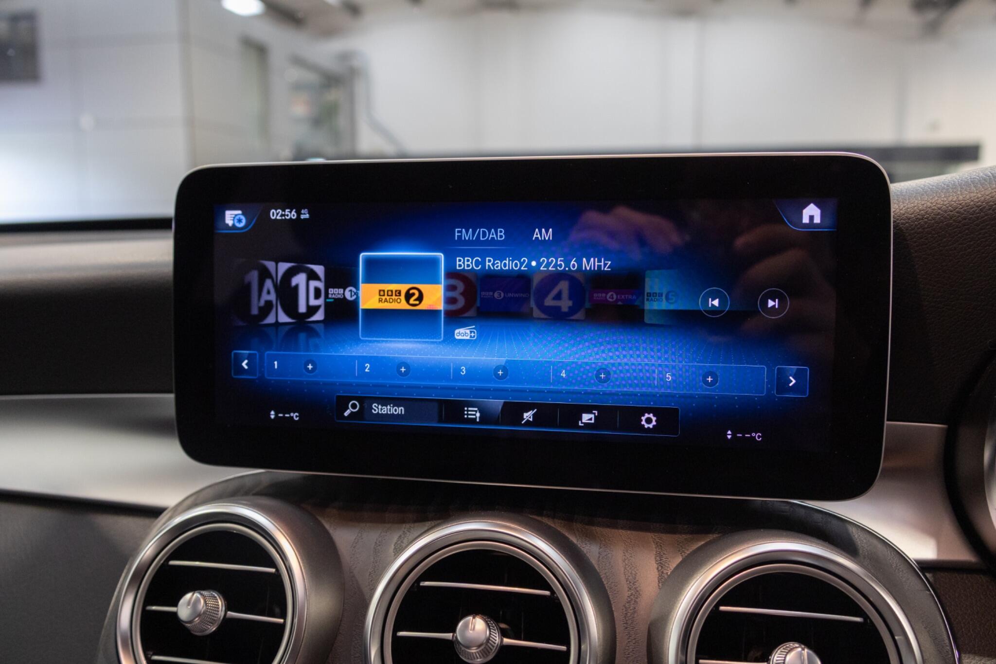 Mercedes-Benz GLC view 19