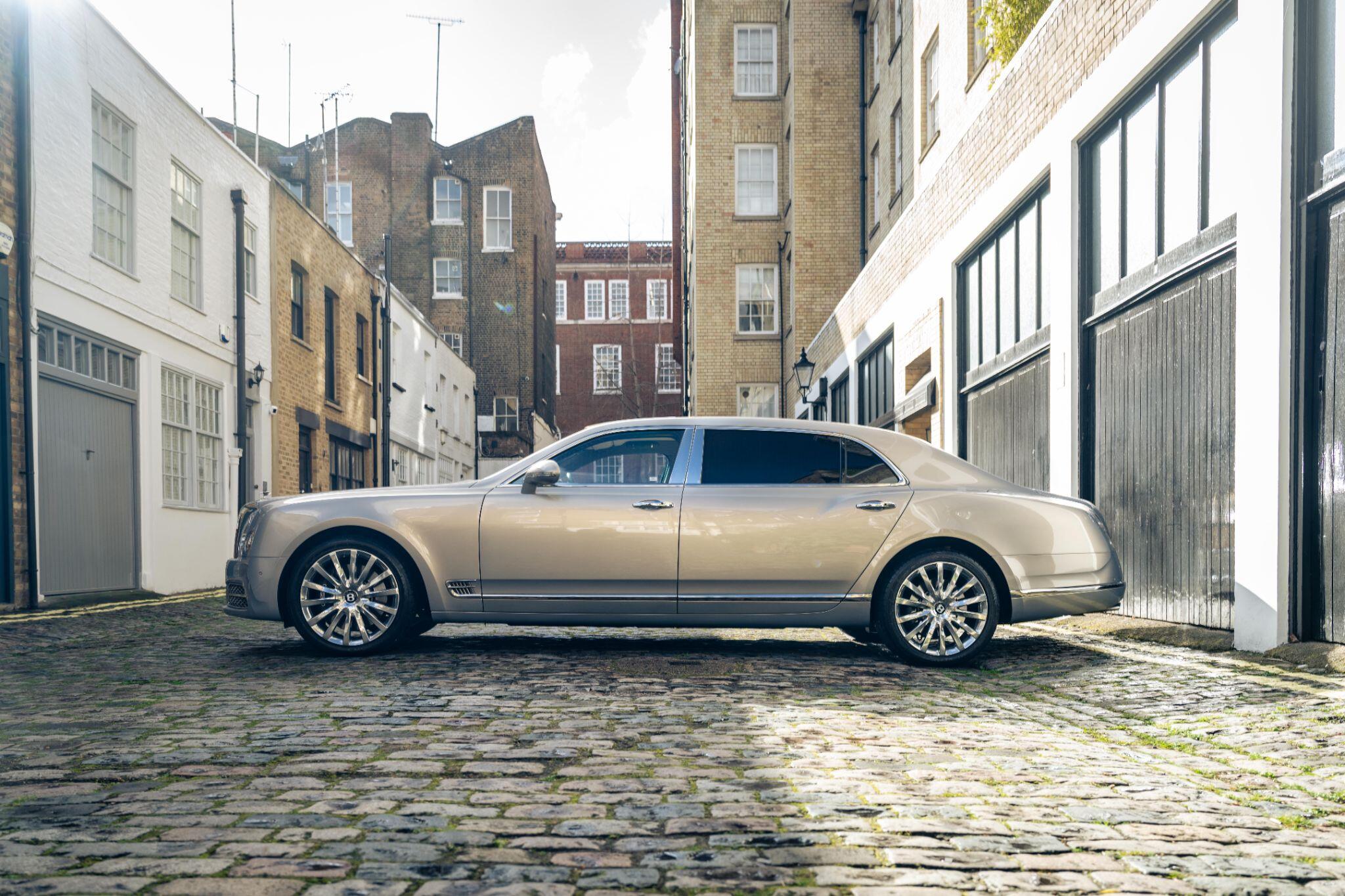 Bentley Mulsanne view 16