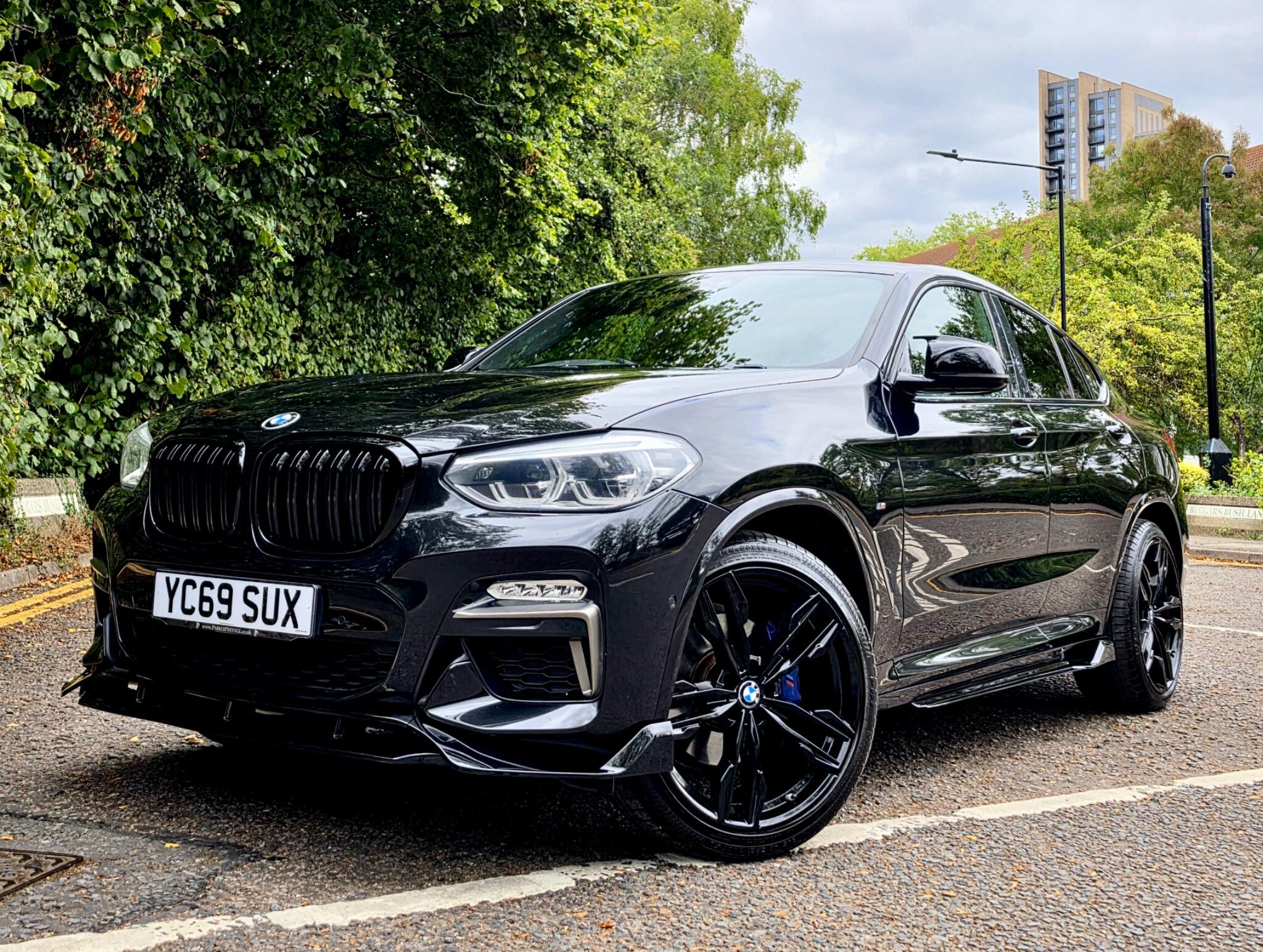 BMW X4 view 13