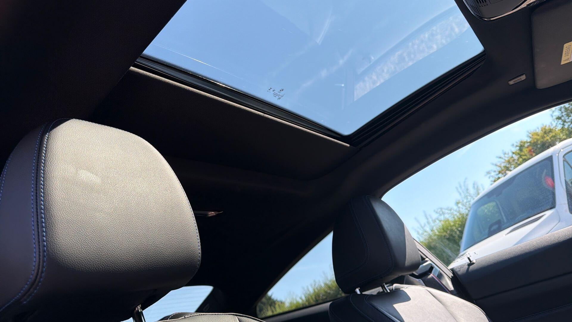 BMW 4 Series view 22