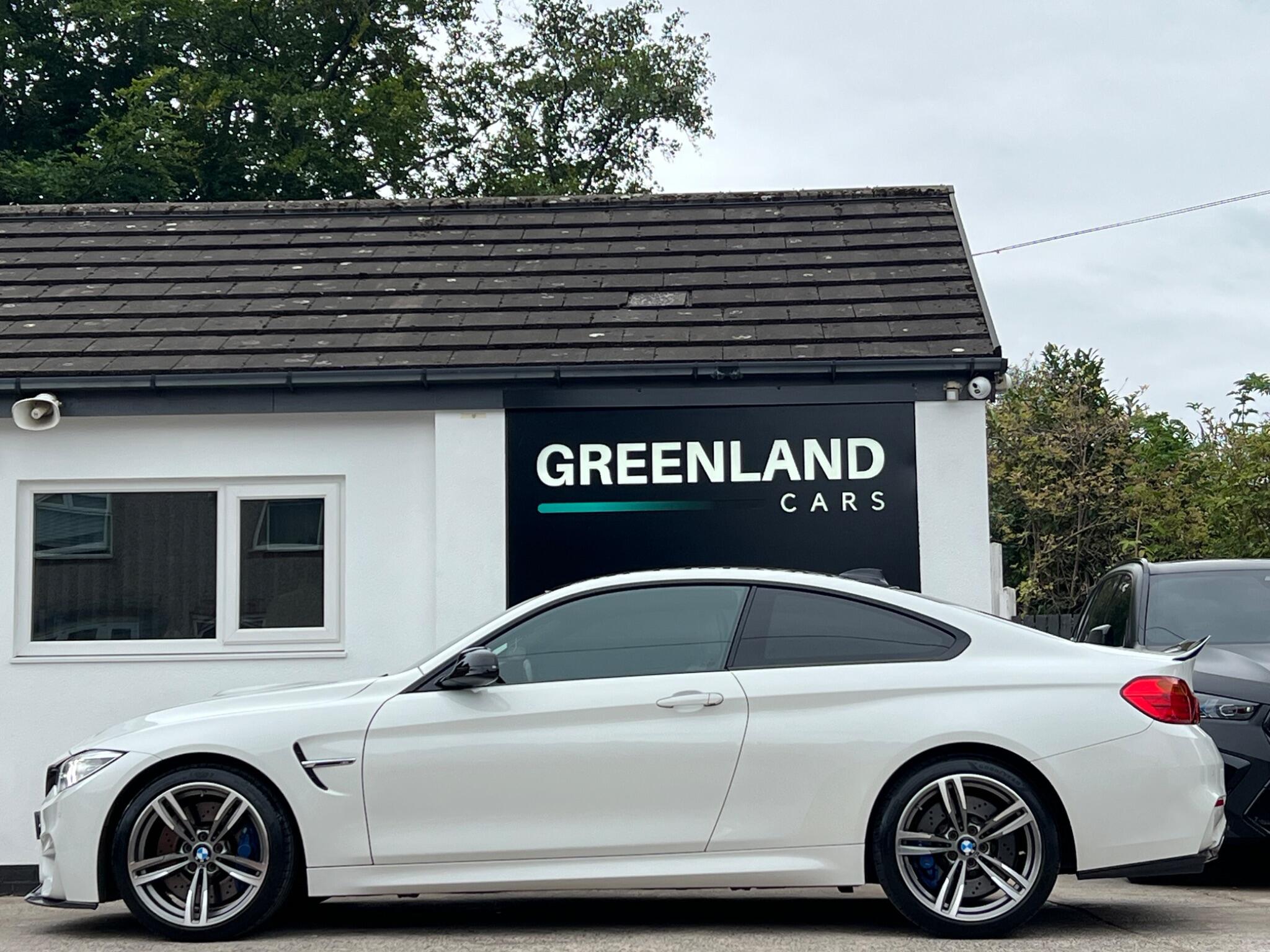 BMW M4 view 25