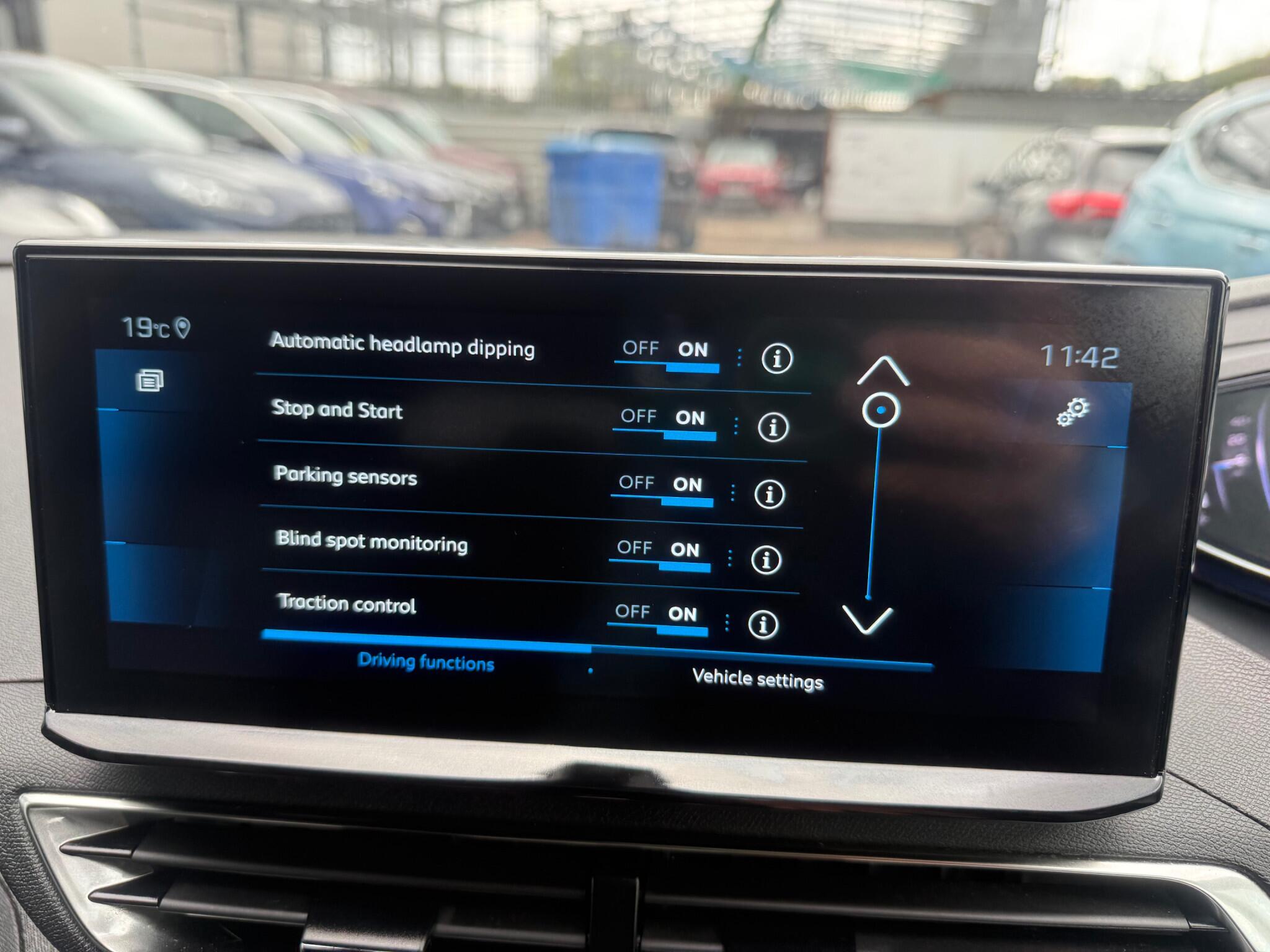Peugeot 5008 view 23