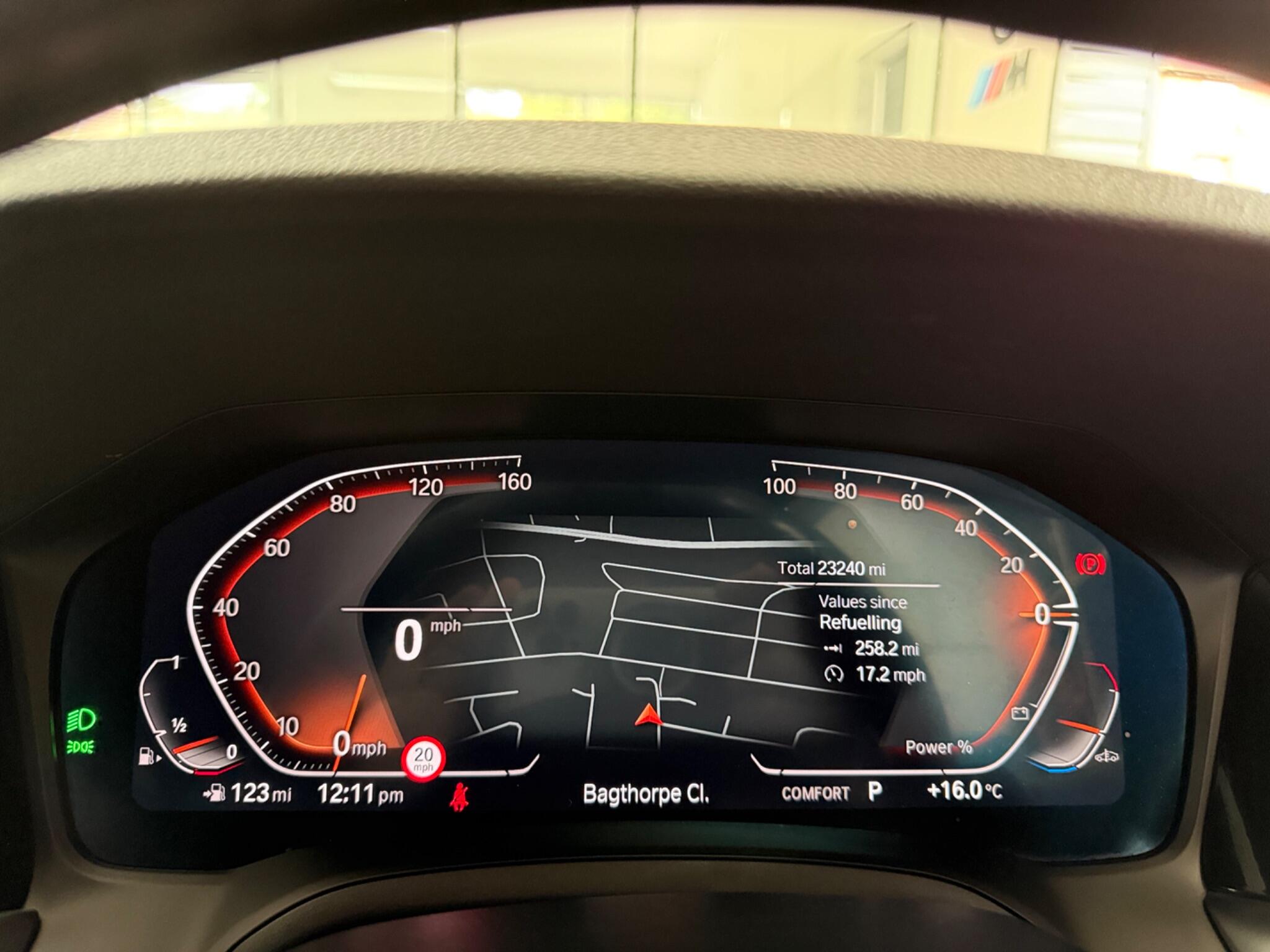 BMW 3 Series view 25